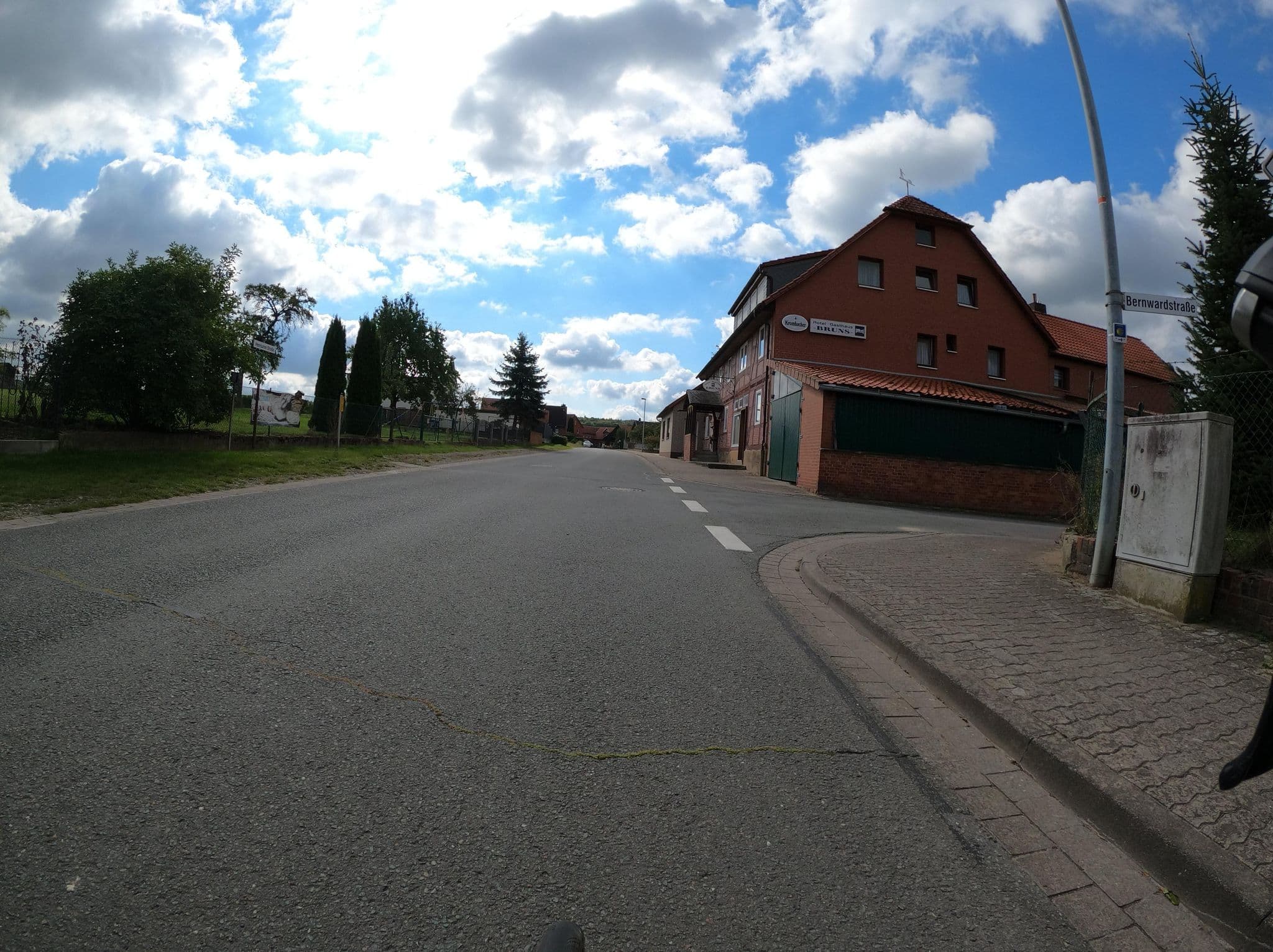 Street view near Hotel-Gasthaus Bruns, Schellerten — © Langfahrer (CC BY-SA · Mapillary)