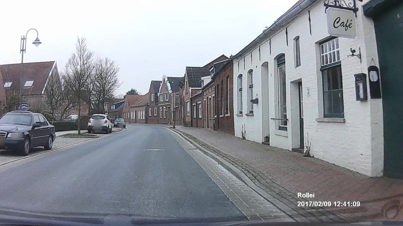 Street view near Café Kuchenliebe, Leer — © sennewald63 (CC BY-SA · Mapillary)