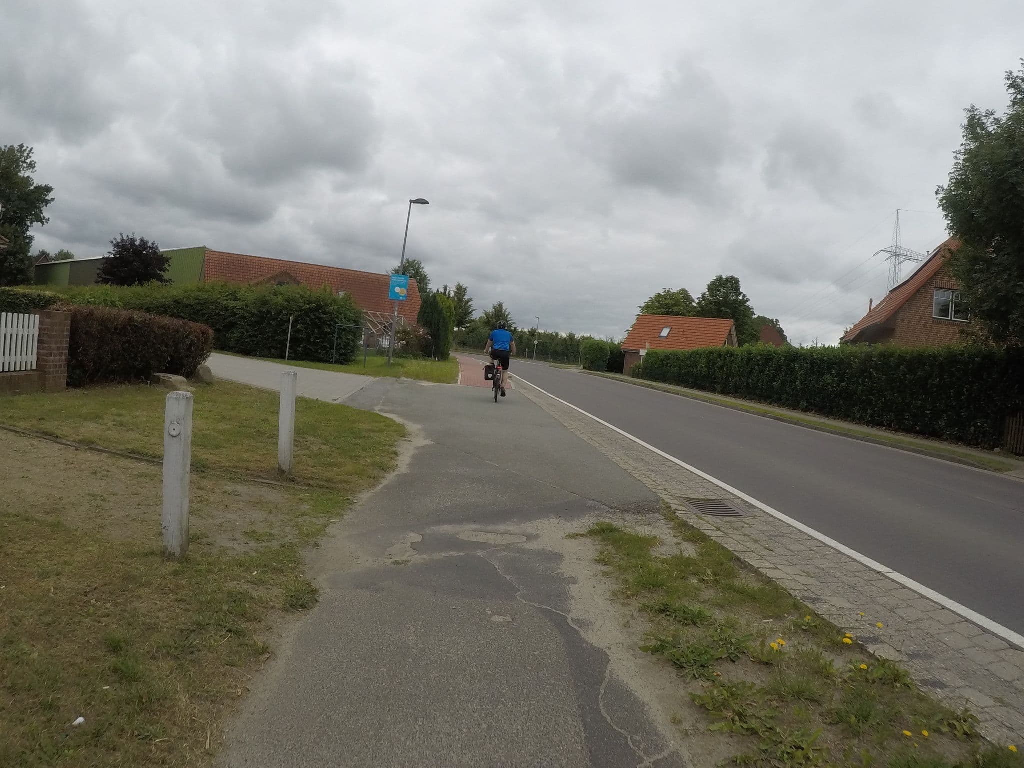 Street view near Ferienwohnungen "Oli School", Agathenburg — © veloroute_hamburg (CC BY-SA · Mapillary)