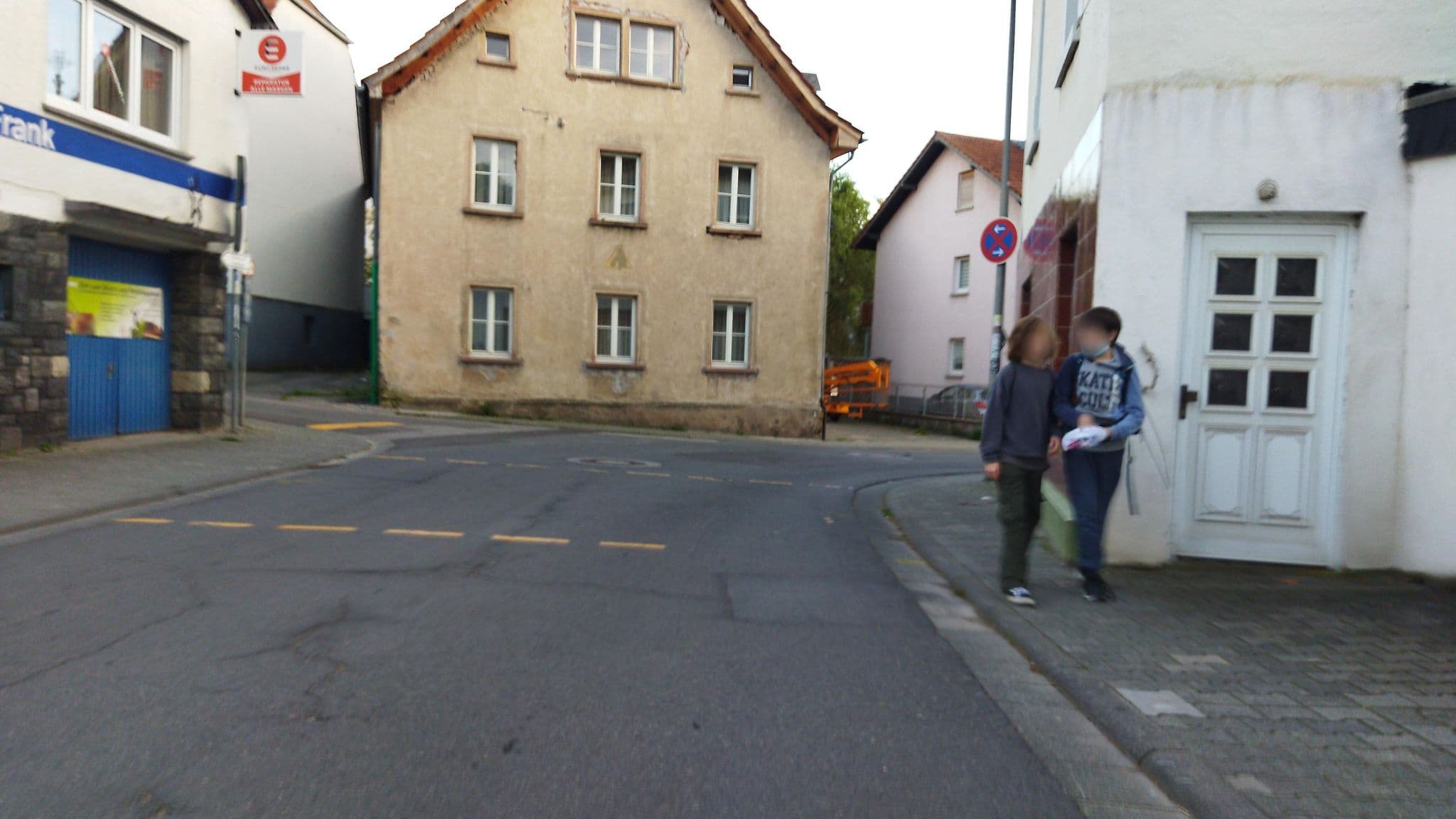 Street view near Alte Herberge, Alsbach — © changchun1 (CC BY-SA · Mapillary)