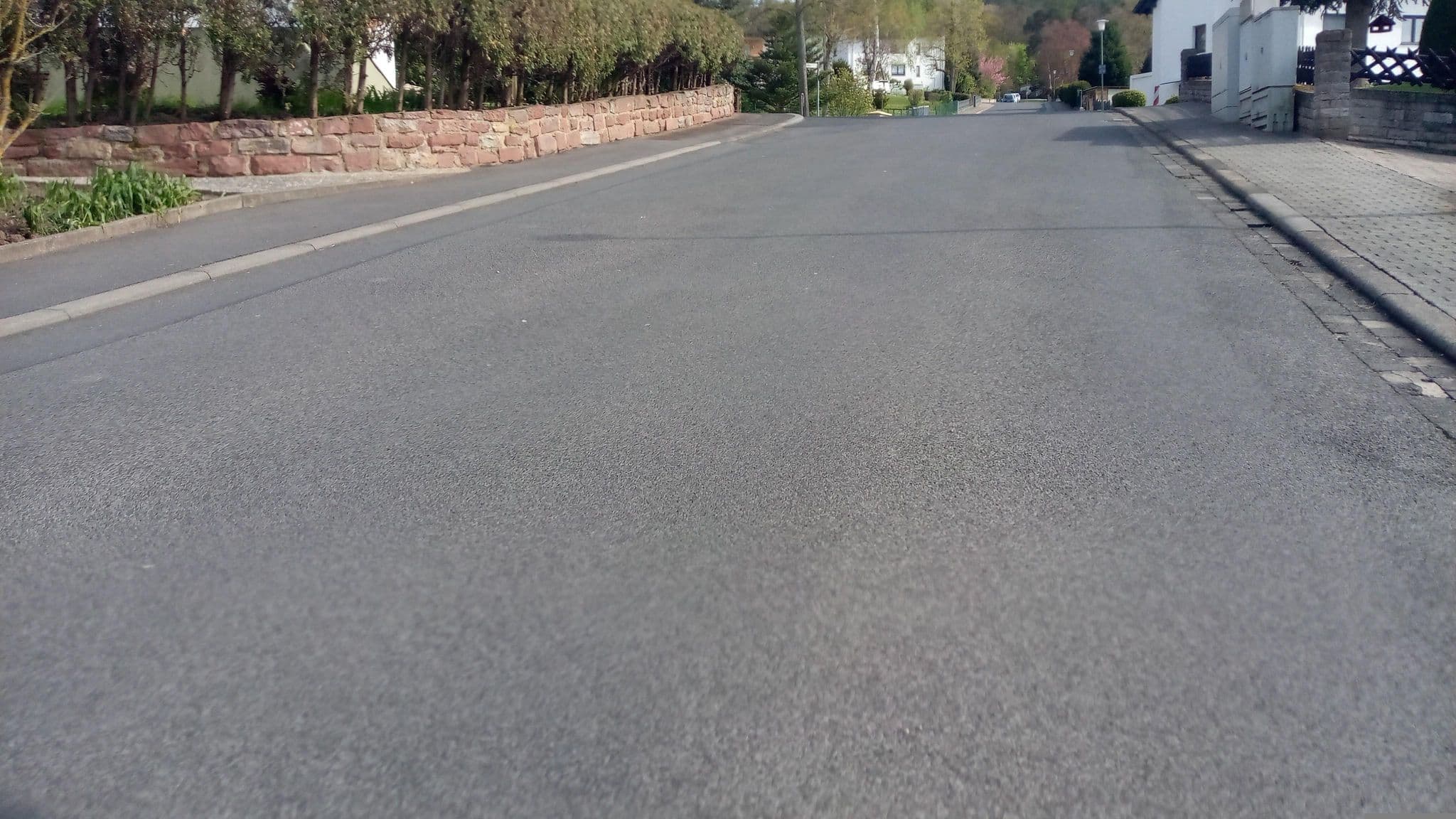 Street view near Hotel-Restaurant-Weinhaus Lindenhof, Kreuzwertheim — © mlh2018 (CC BY-SA · Mapillary)