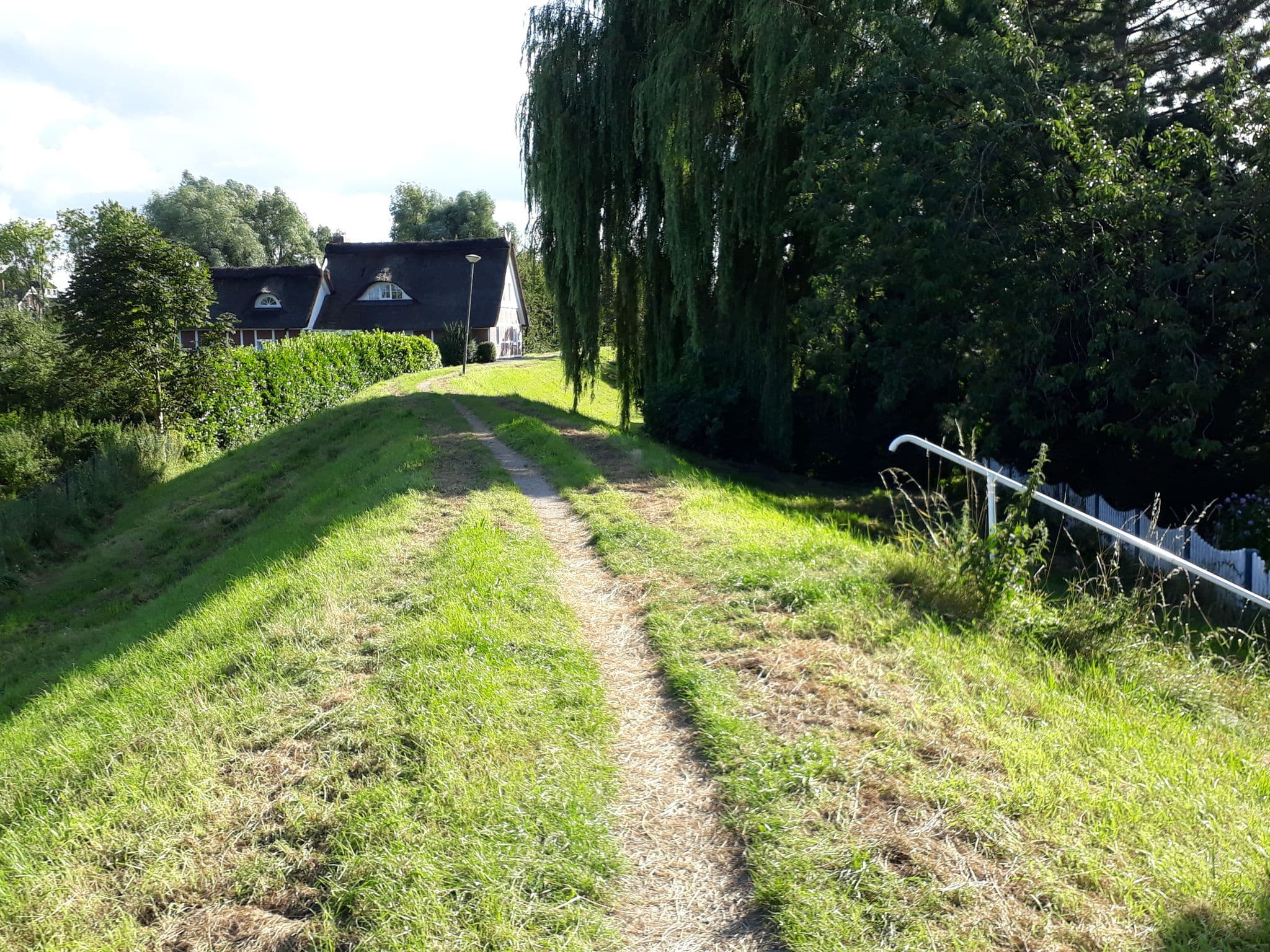 Street view near Ferienhof-tomDiek, Jork — © mapillarymatt (CC BY-SA · Mapillary)