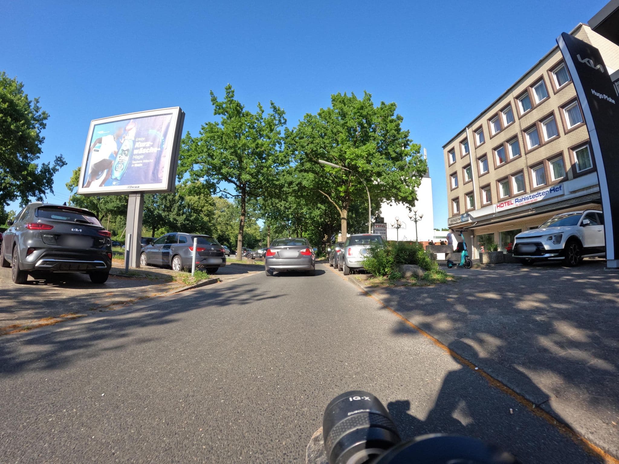Street view near Rahlstedter Hof, Wandsbek — © mjay (CC BY-SA · Mapillary)