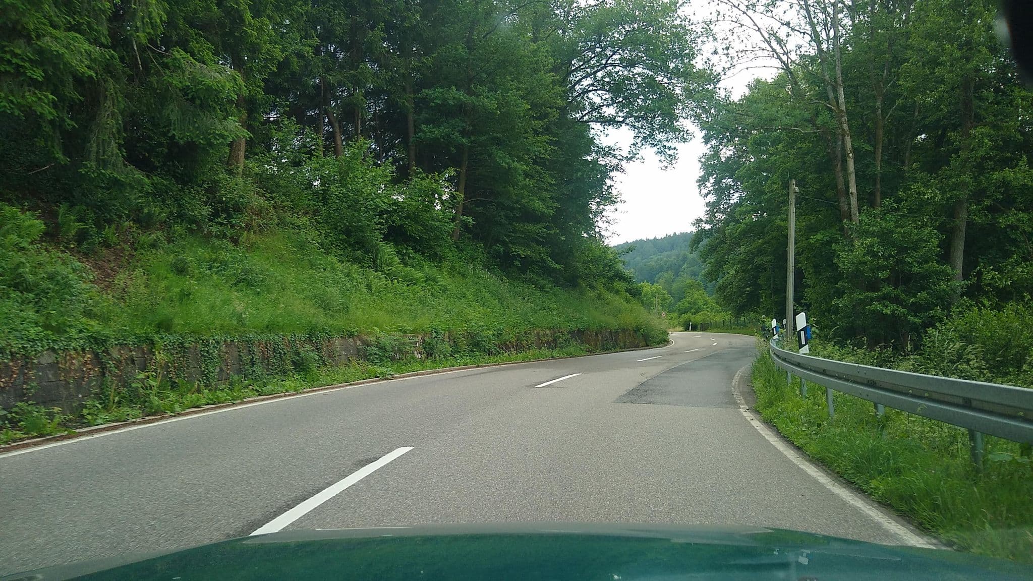 Street view near Wohnmobilstellplatz Heiligkreuzsteinach, Heiligkreuzsteinach — © wegavision (CC BY-SA · Mapillary)
