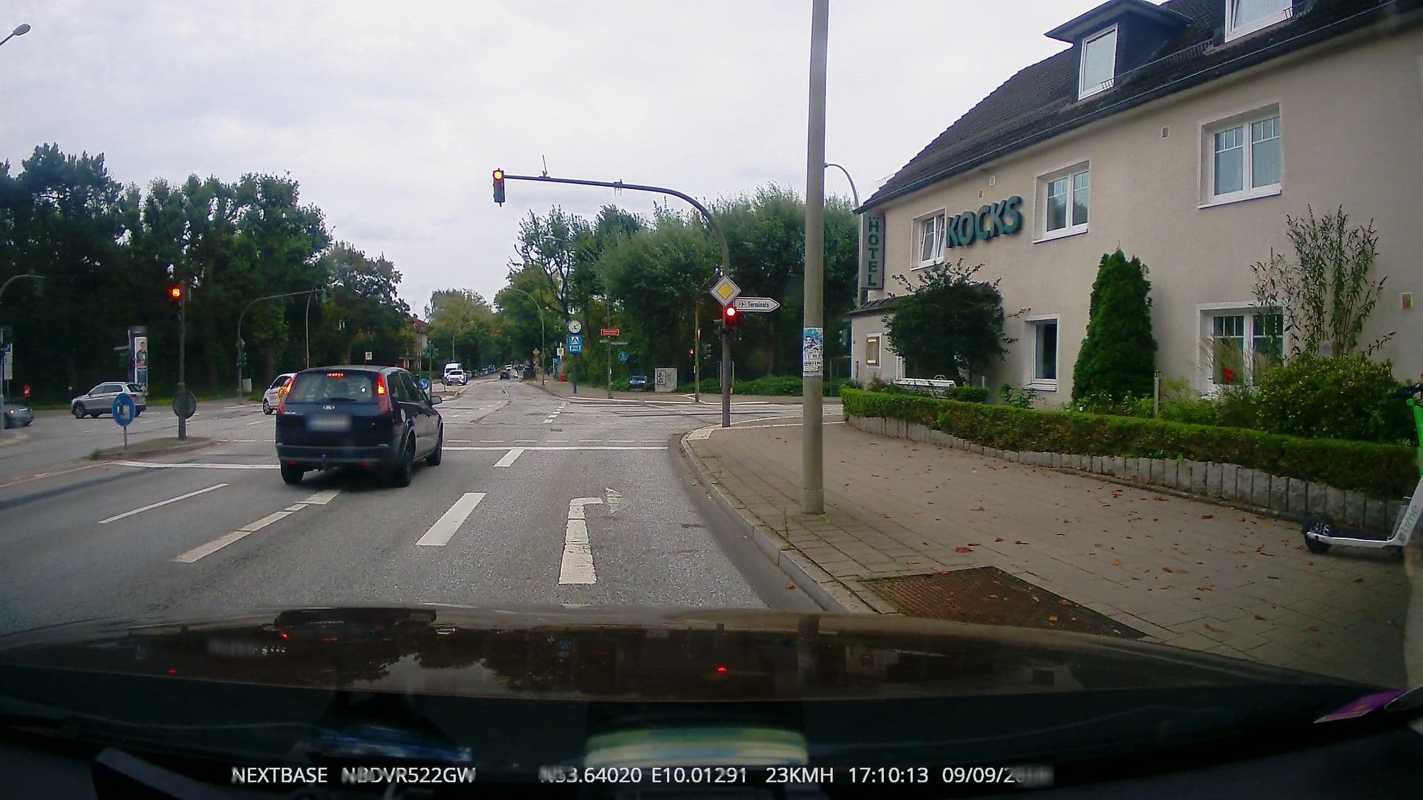 Street view near Kocks, Fuhlsbüttel — © Dancingman (CC BY-SA · Mapillary)