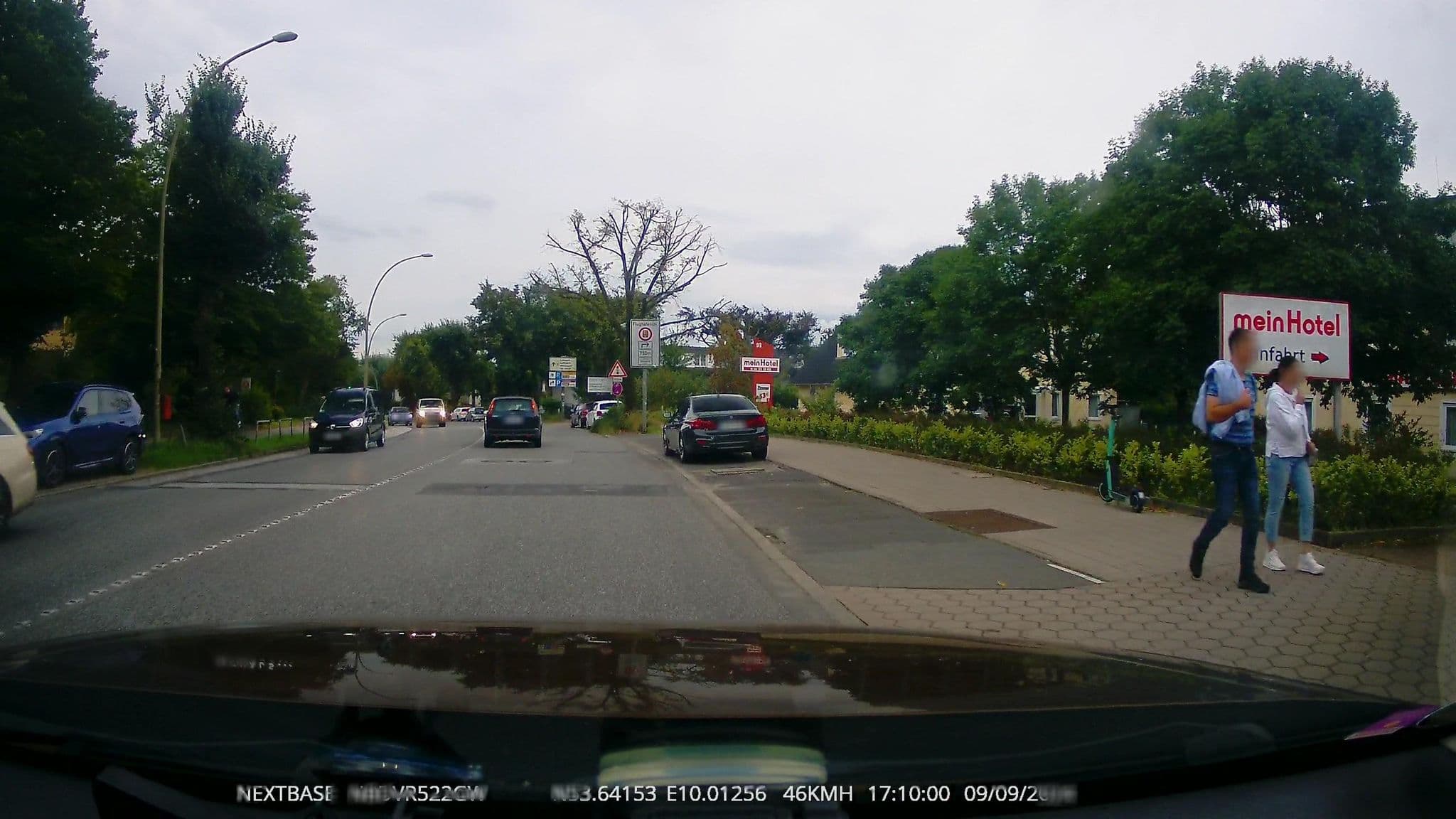 Street view near Mein Hotel, Fuhlsbüttel — © Dancingman (CC BY-SA · Mapillary)