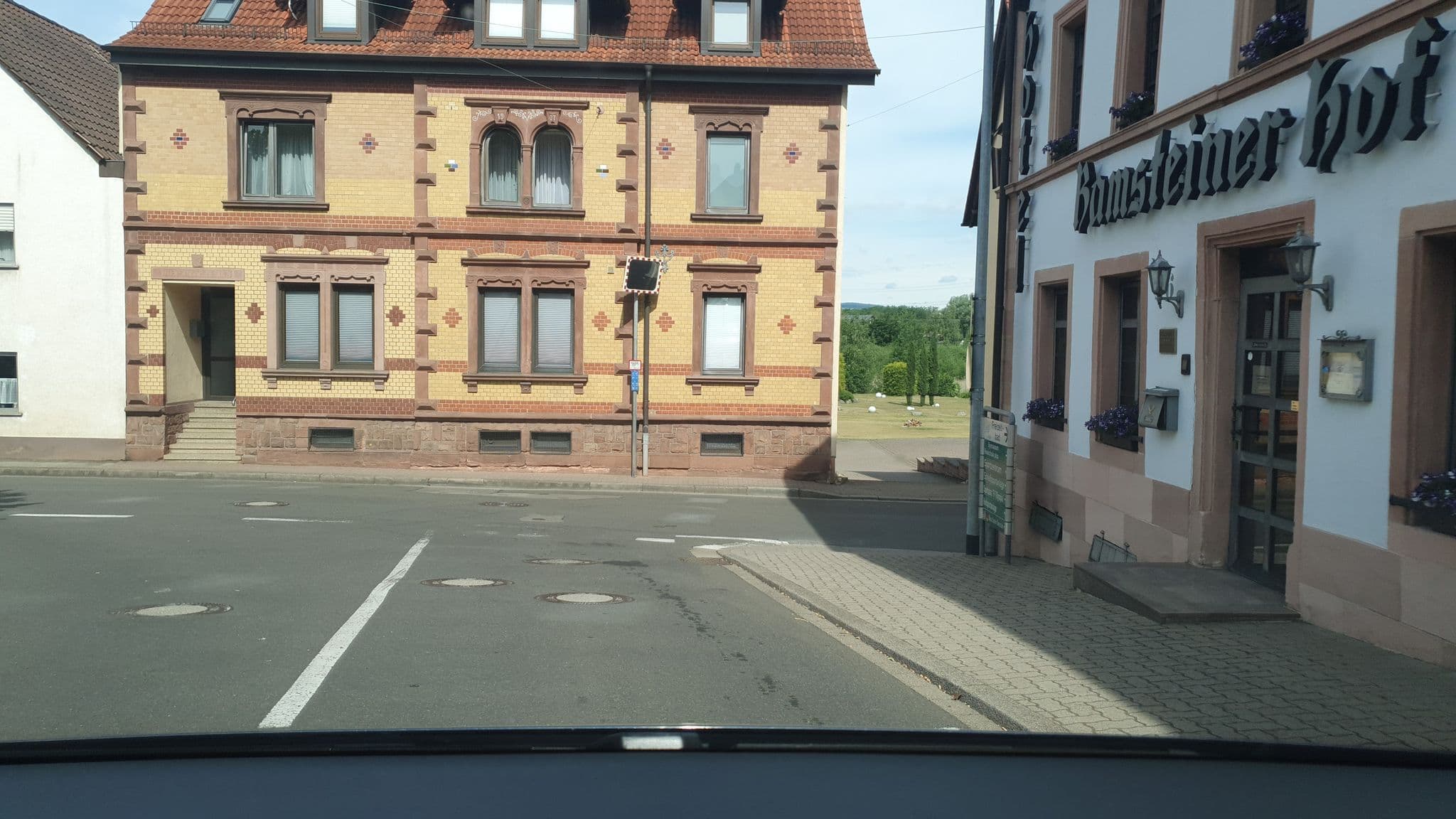 Street view near Ramsteiner Hof, Ramstein-Miesenbach — © b166er (CC BY-SA · Mapillary)