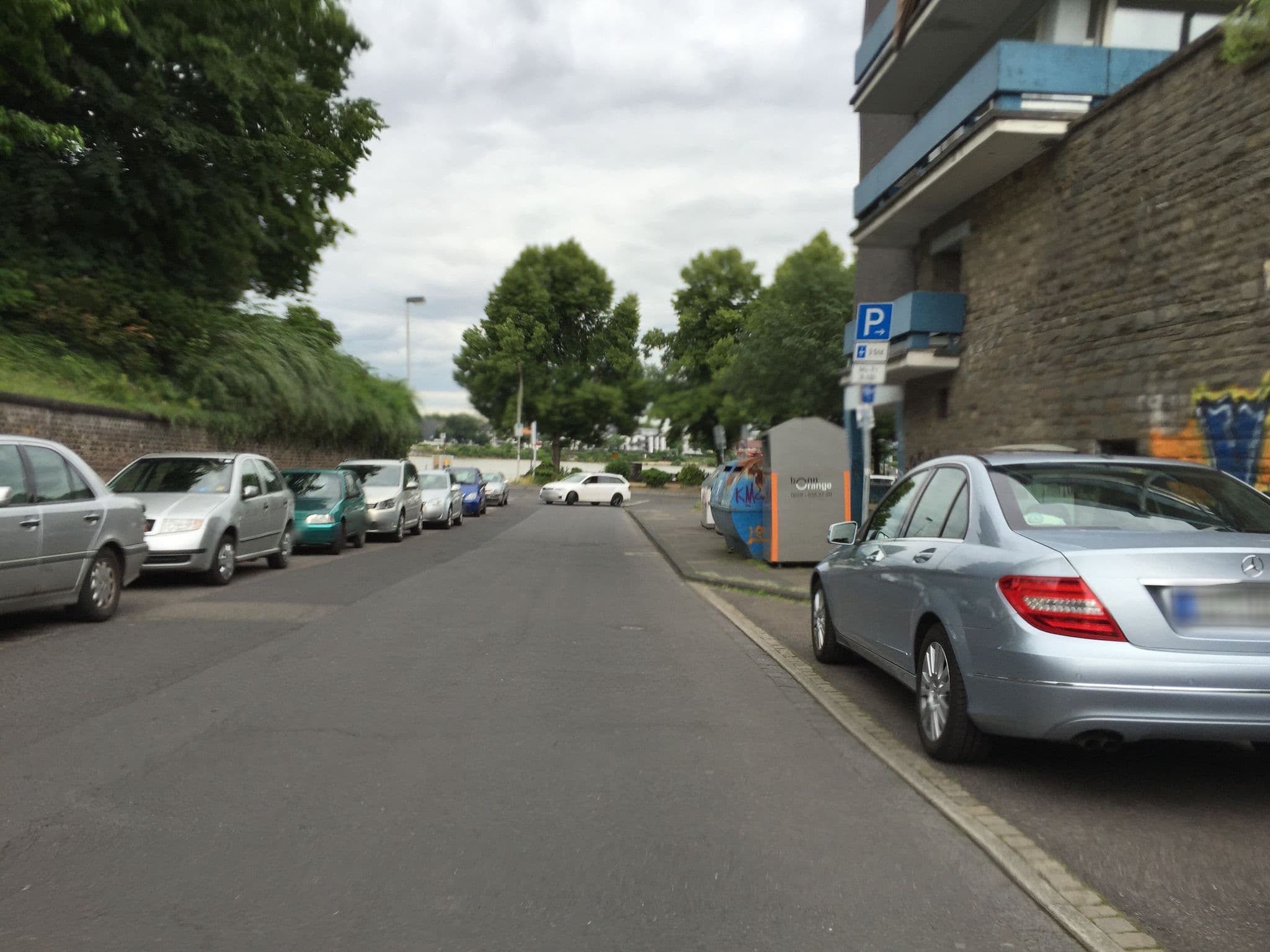 Street view near Prizeotel Bonn-City, Bonn — © thomasrosen (CC BY-SA · Mapillary)