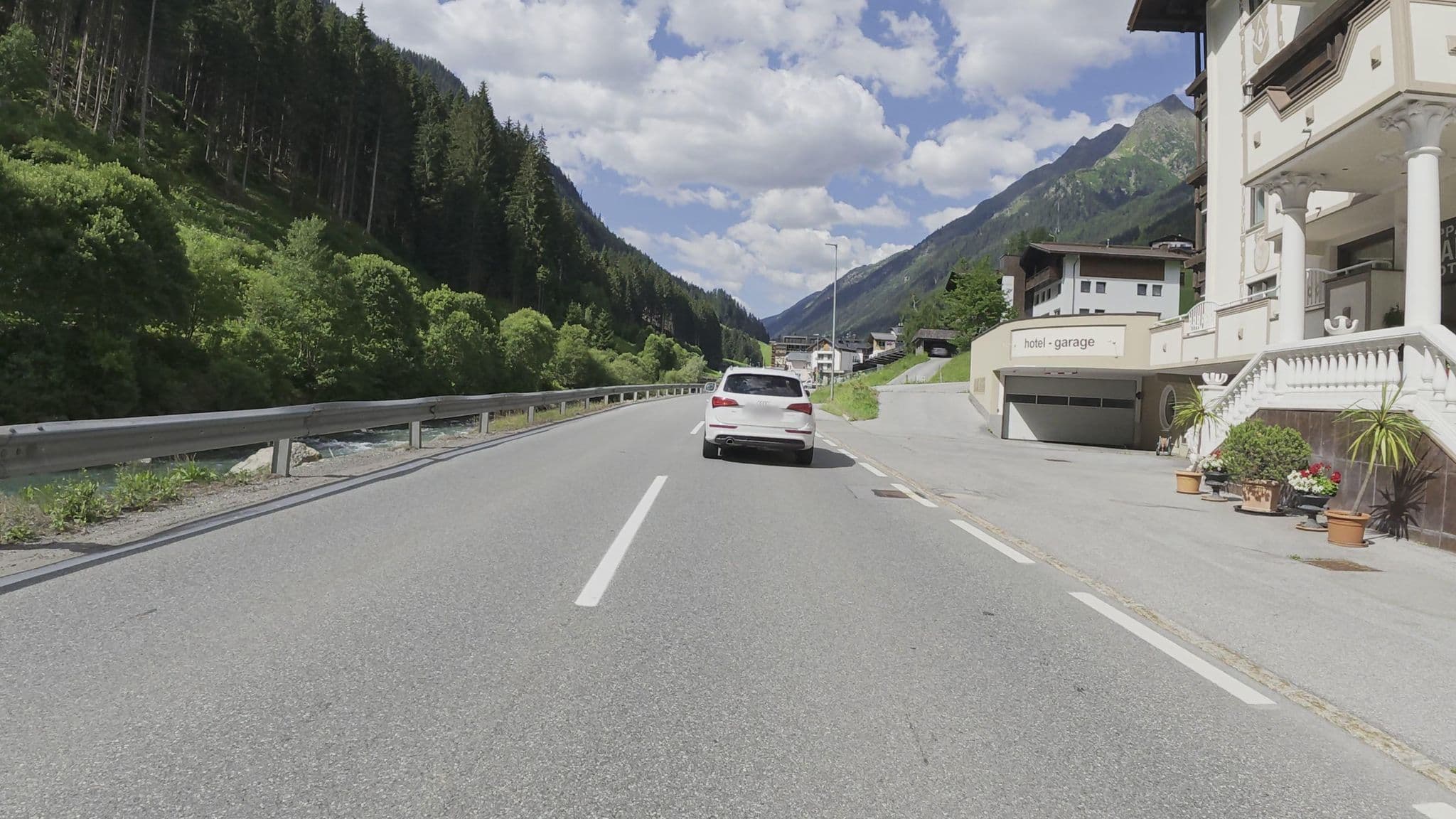 Street view near Hotel Garni Zangerle, Kappl — © Guzzi_Franze (CC BY-SA · Mapillary)