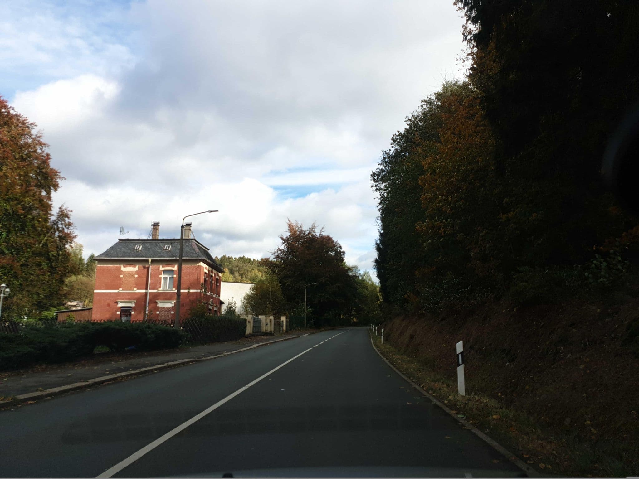 Street view near Hotel am Wernesbach, Rodewisch — © canislupus (CC BY-SA · Mapillary)