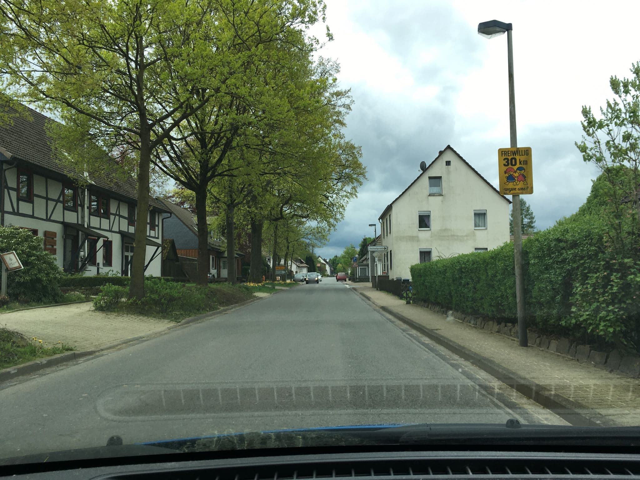 Street view near Ferienwohnung Sonnentau, Heinade — © hotteliene (CC BY-SA · Mapillary)