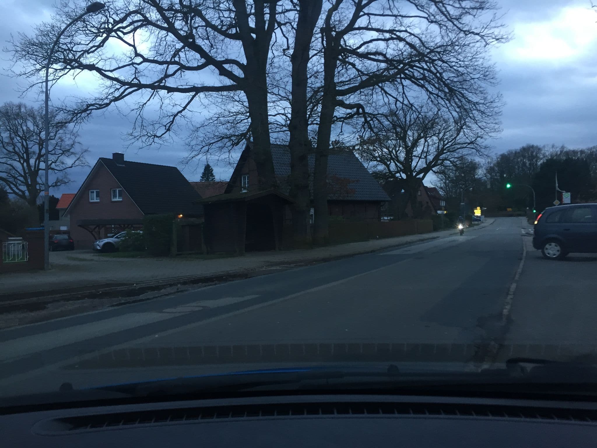 Street view near Gasthaus Erhorns, Eißendorf — © hotteliene (CC BY-SA · Mapillary)