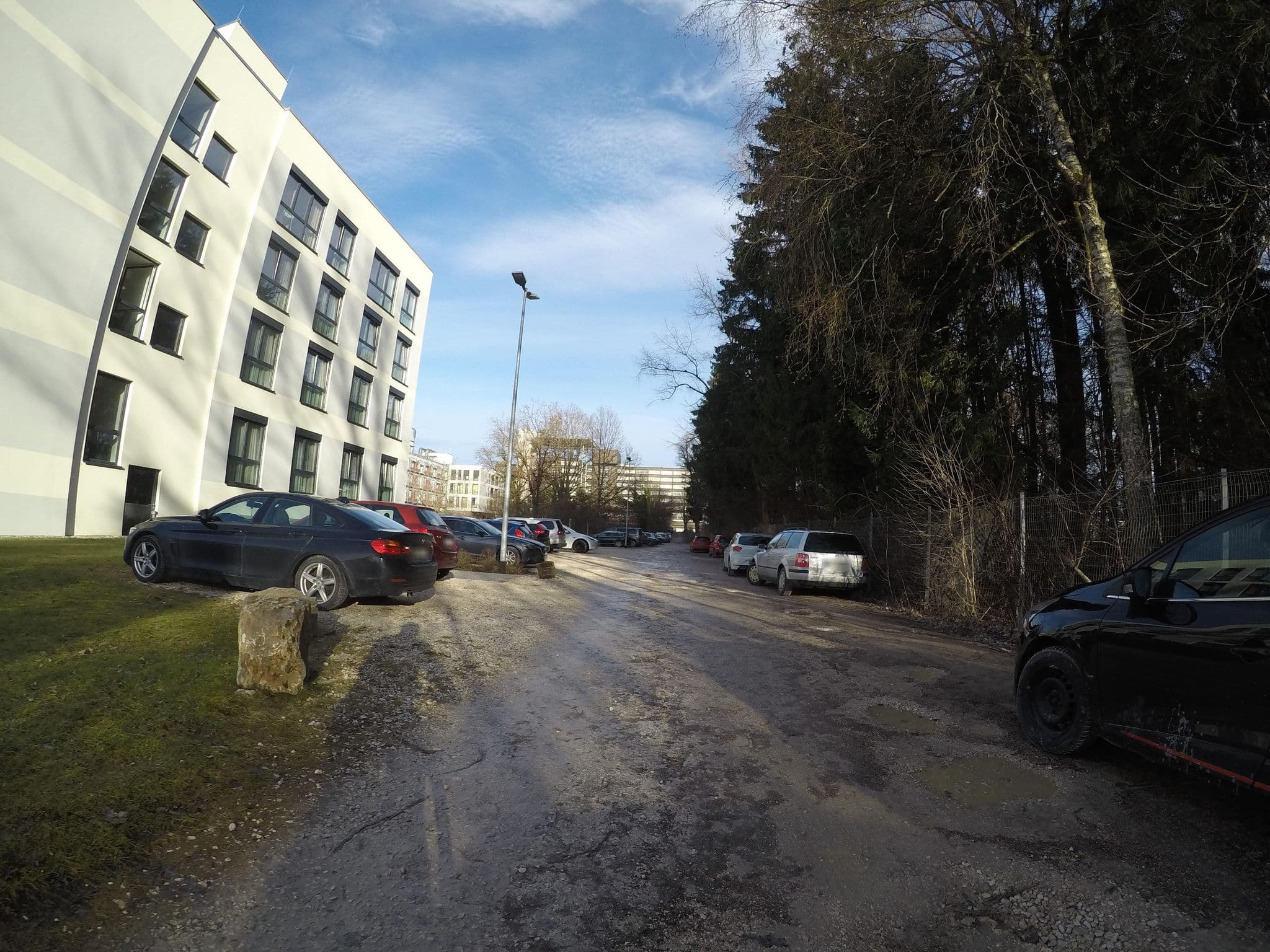 Street view near Klinikhotel Recover, Eselsberg — © ray66 (CC BY-SA · Mapillary)