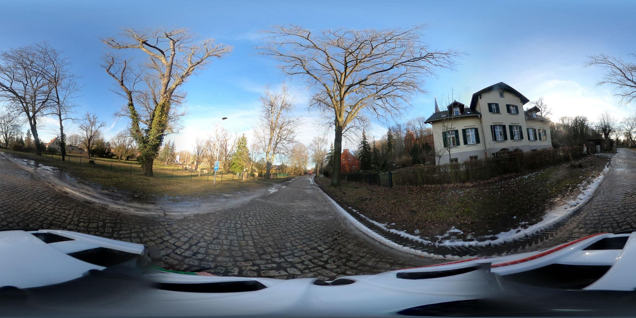 Street view near Pension Gräfliche Villa, Podelzig — © Oderradler (CC BY-SA · Mapillary)