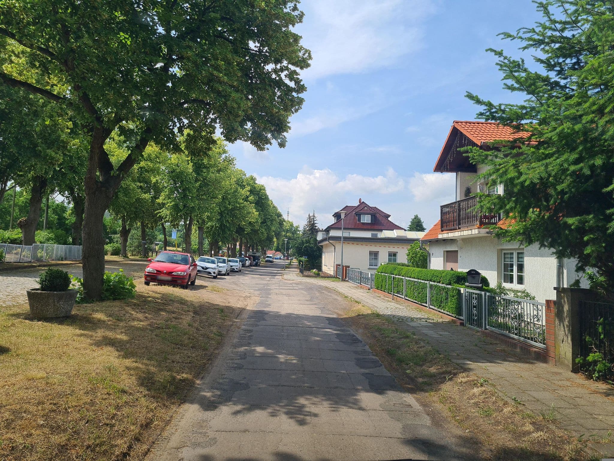 Street view near Kreativerie, Rhinow — © dsmm (CC BY-SA · Mapillary)