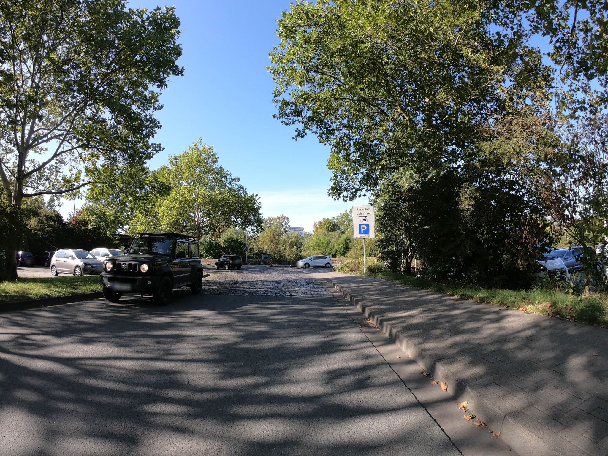 Street view near Wohnmobilstellplatz Lahninsel, Wetzlar — © grinninghamster (CC BY-SA · Mapillary)