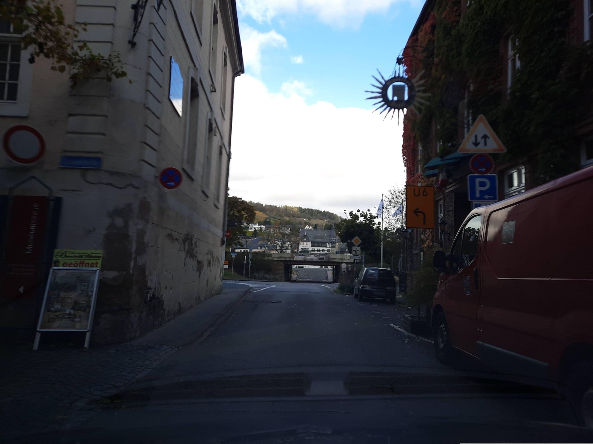 Street view near Hotel Moseltor, Traben-Trarbach — © Lowiekse (CC BY-SA · Mapillary)