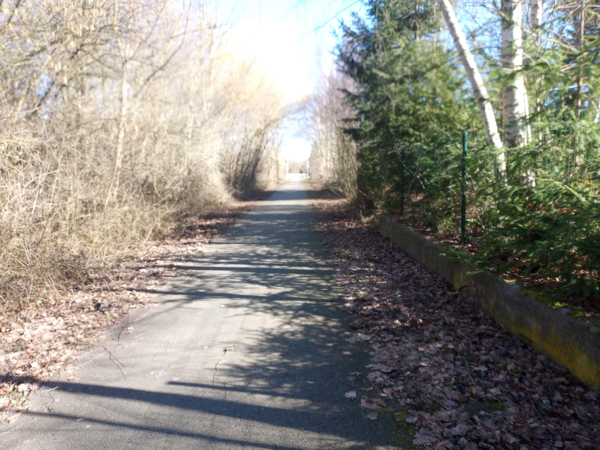 Street view near Ferienwohnung "Altes Bahnhäuschen" - Bahnhof Droyßig, Droyßig — © natura (CC BY-SA · Mapillary)
