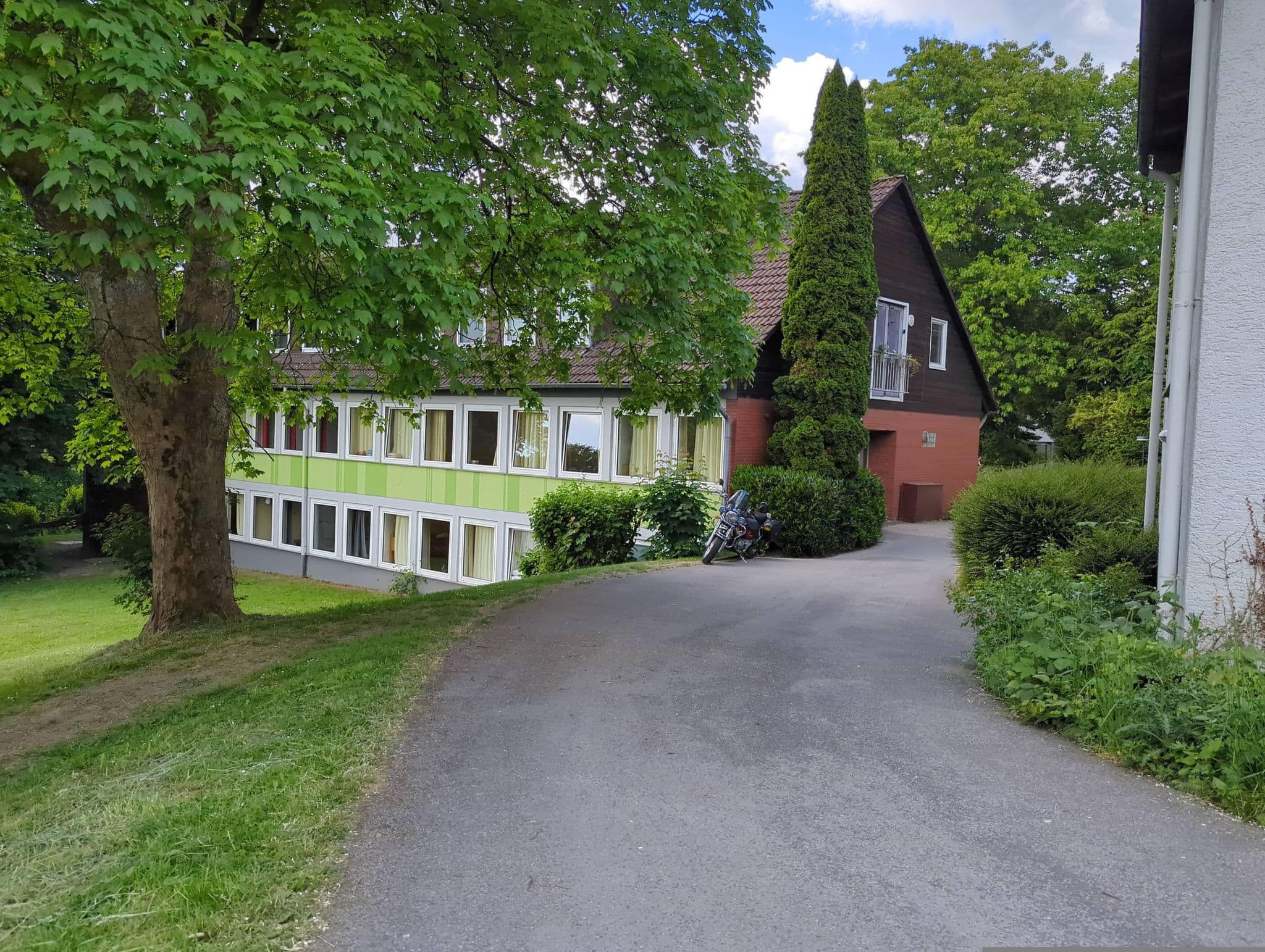 Street view near Pavillion, Hattingen — © hotteliene (CC BY-SA · Mapillary)
