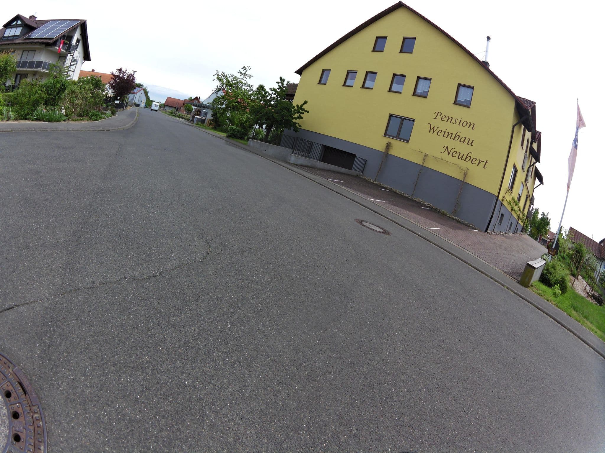 Street view near Pension/FeWo Neubert, Volkach — © zoegglmeyr1 (CC BY-SA · Mapillary)