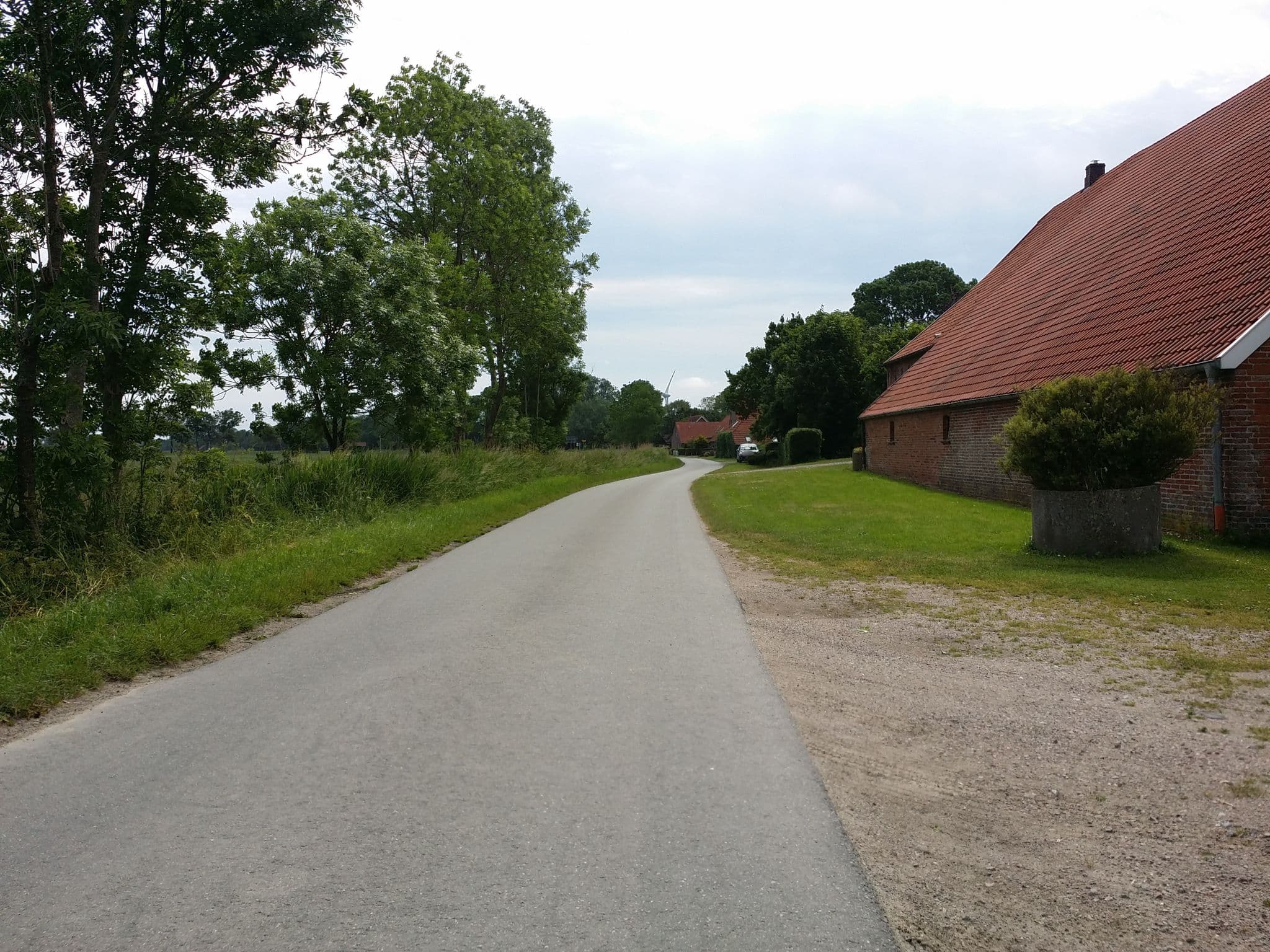 Street view near Reisemobilhafen am historischen Gulfhof, Wittmund — © abmap (CC BY-SA · Mapillary)