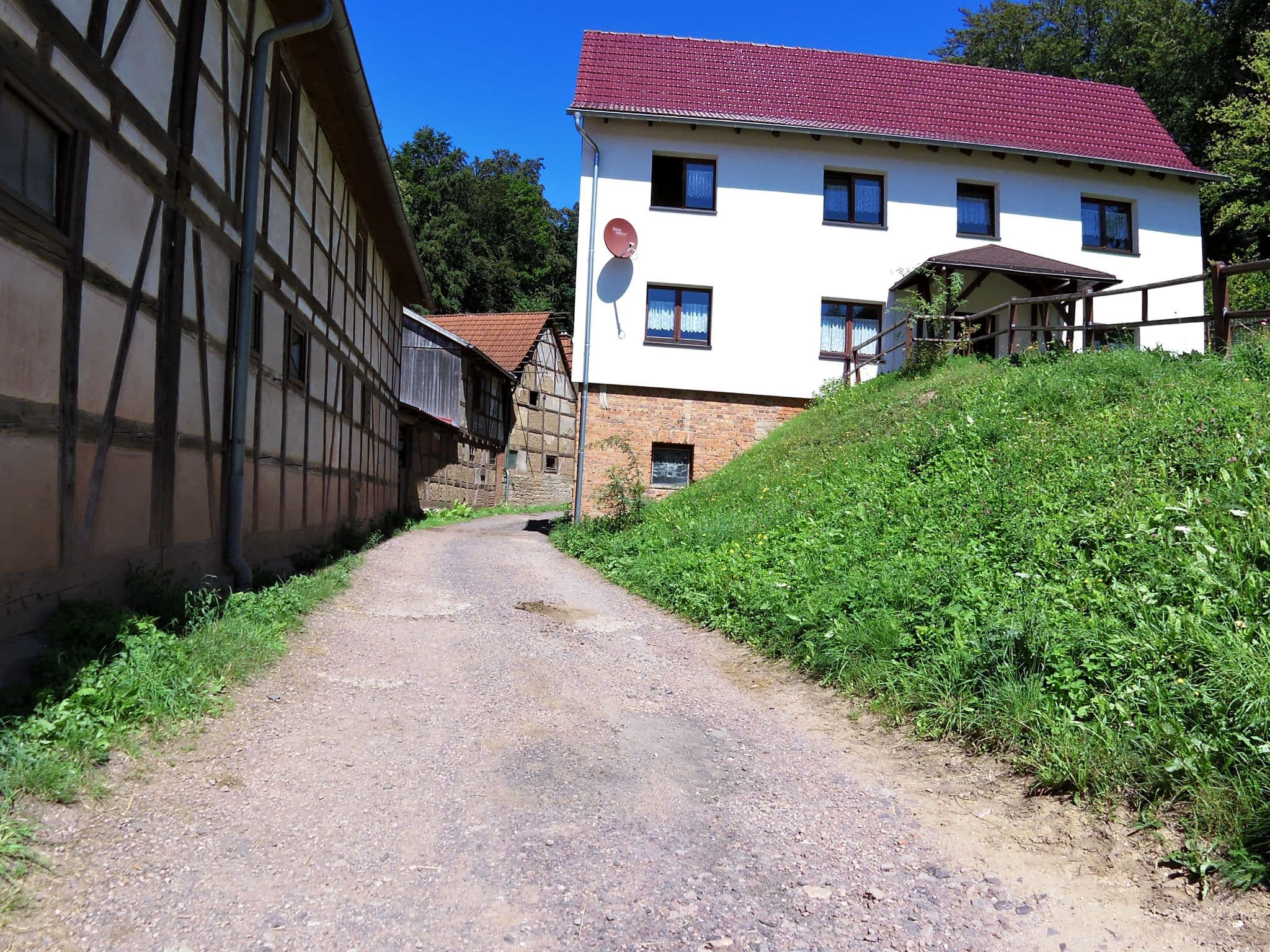 Street view near Heuhotel, Thal — © zoegglmeyr (CC BY-SA · Mapillary)