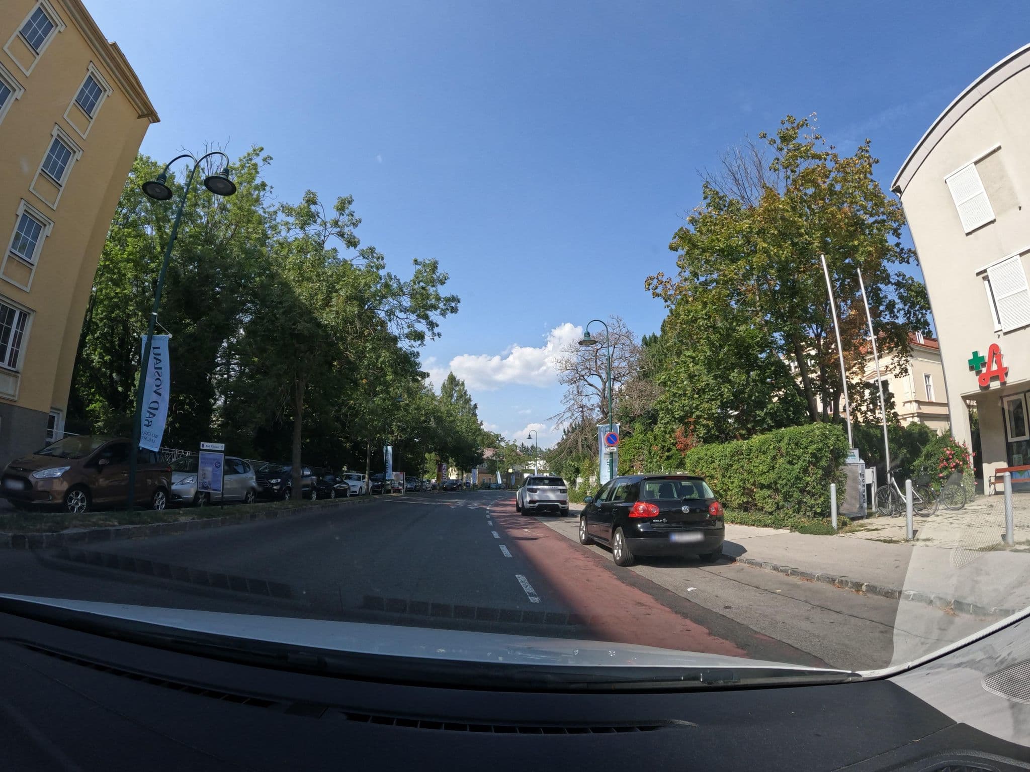 Street view near Hotel Stefanie, Bad Vöslau — © erias (CC BY-SA · Mapillary)