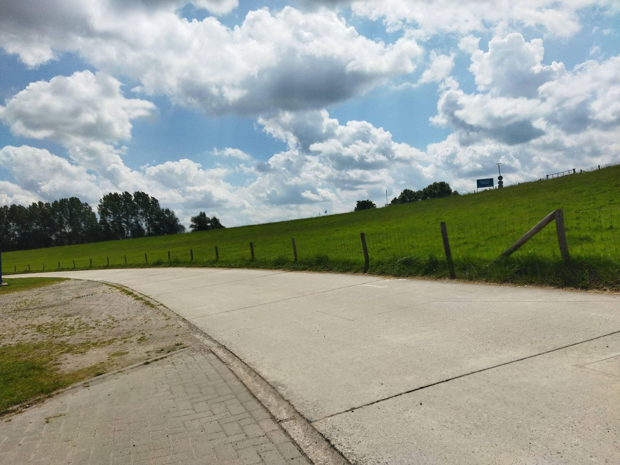 Street view near Am Seedeich, Schillig — © changchun1 (CC BY-SA · Mapillary)