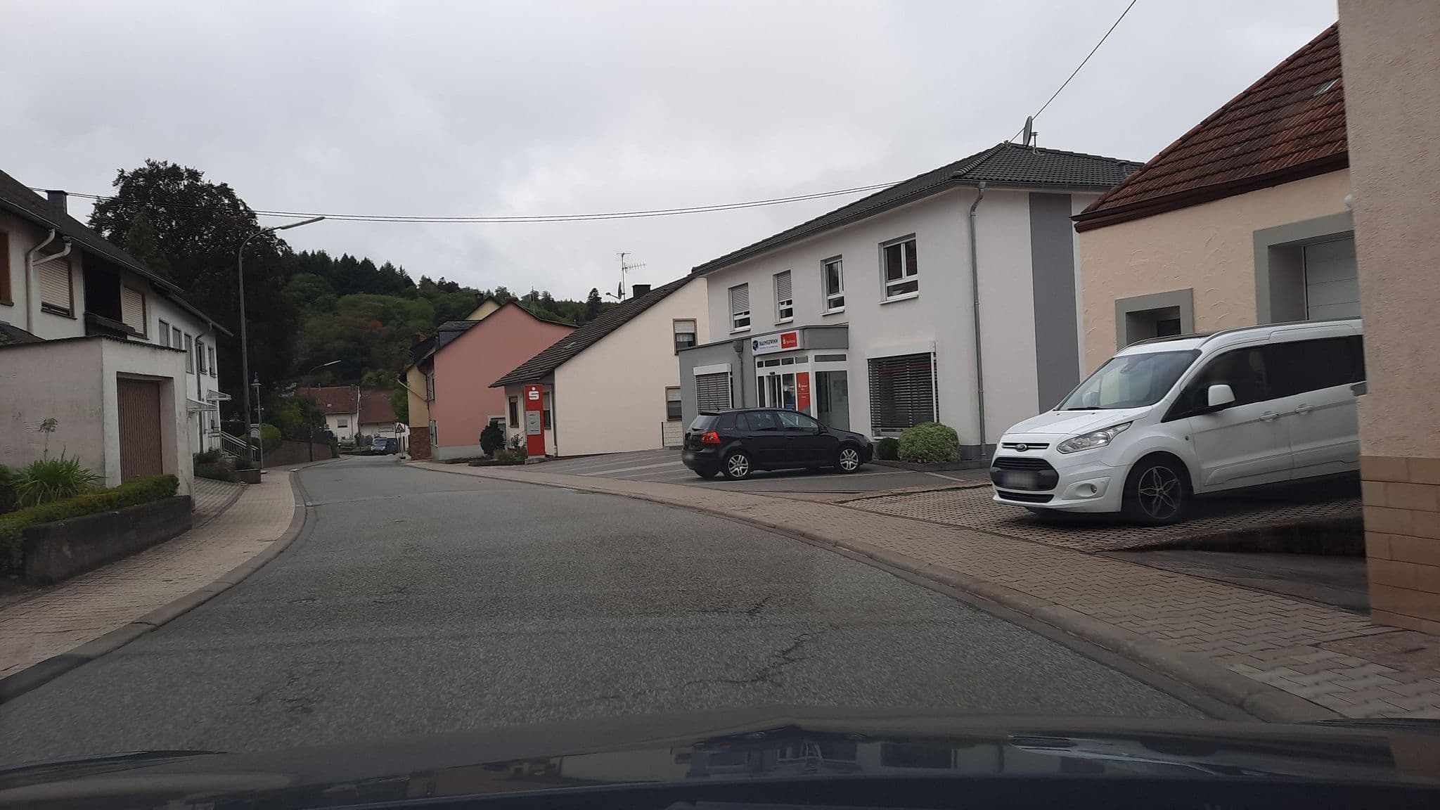 Street view near Op der Kees, Serrig — © Lowiekse (CC BY-SA · Mapillary)