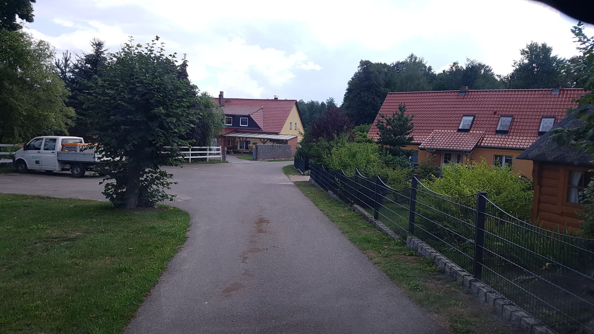Street view near Jank's Hotel-Pension, Kalawa — © dsmm (CC BY-SA · Mapillary)