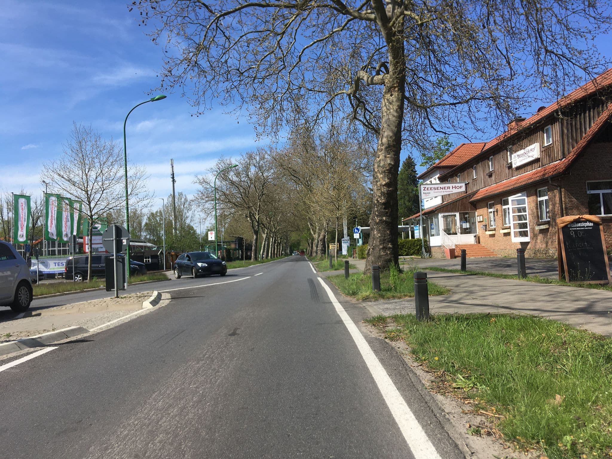 Street view near Zeesener Hof, Königs Wusterhausen — © eserte (CC BY-SA · Mapillary)