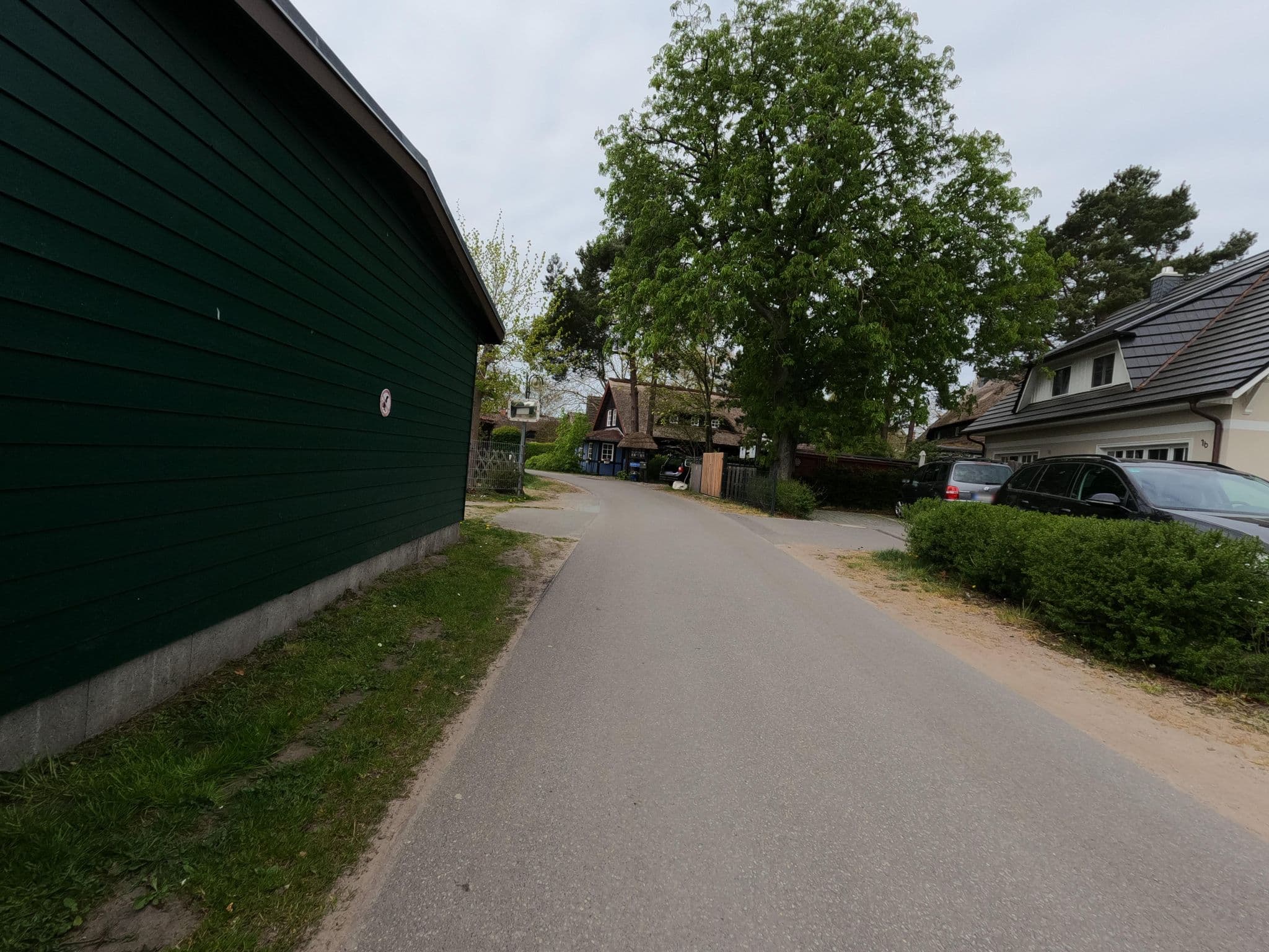 Street view near In den Katen, Ostseebad Prerow — © hektor1989 (CC BY-SA · Mapillary)