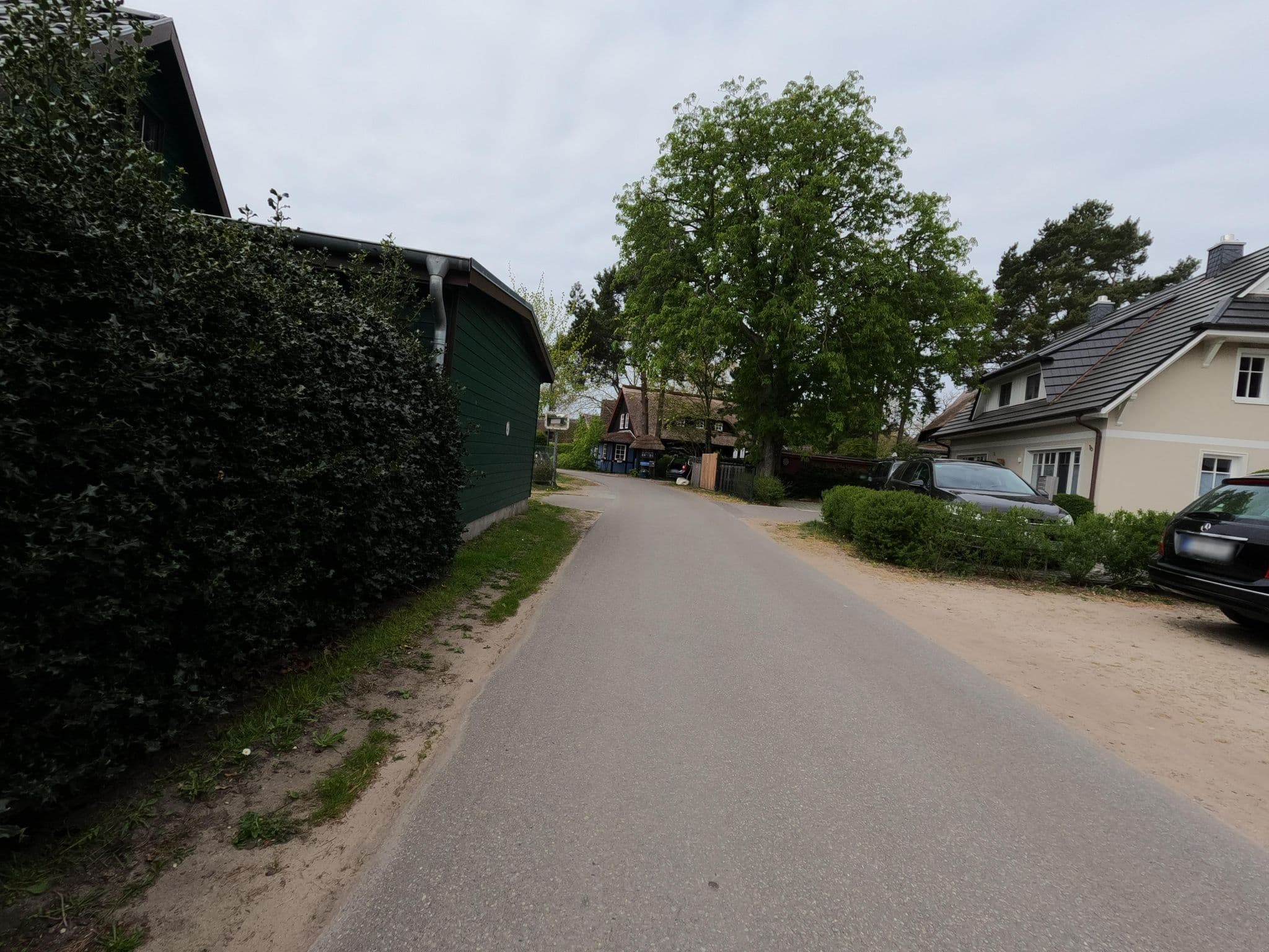 Street view near 8 kleine Heringe, Ostseebad Prerow — © hektor1989 (CC BY-SA · Mapillary)