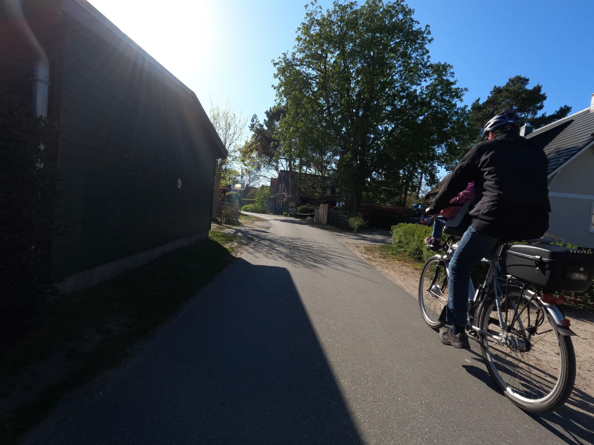 Street view near Wind & Segel, Ostseebad Prerow — © hektor1989 (CC BY-SA · Mapillary)