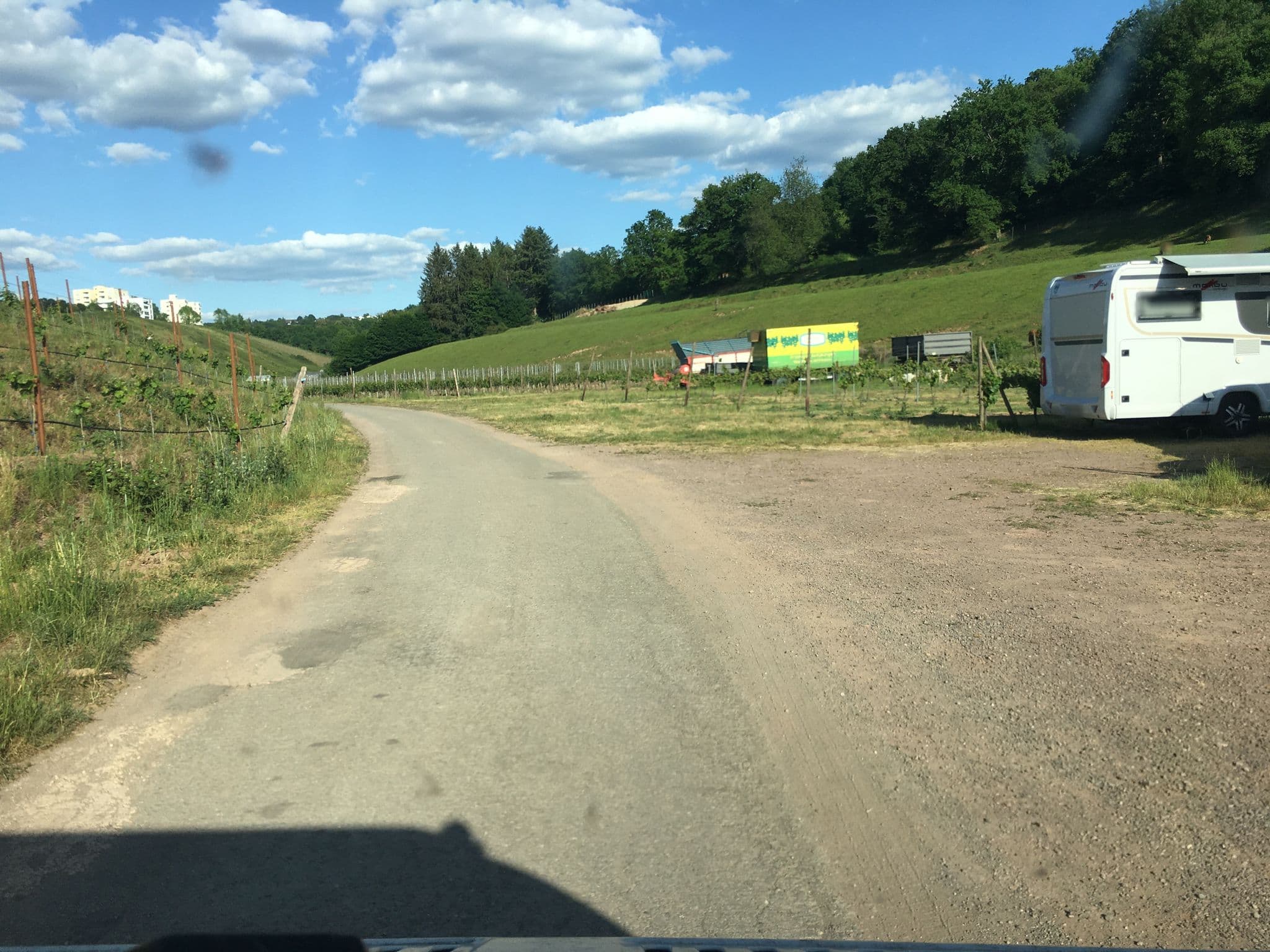 Street view near Weingut Georg Fritz von Nell, Tarforst — © raymond (CC BY-SA · Mapillary)