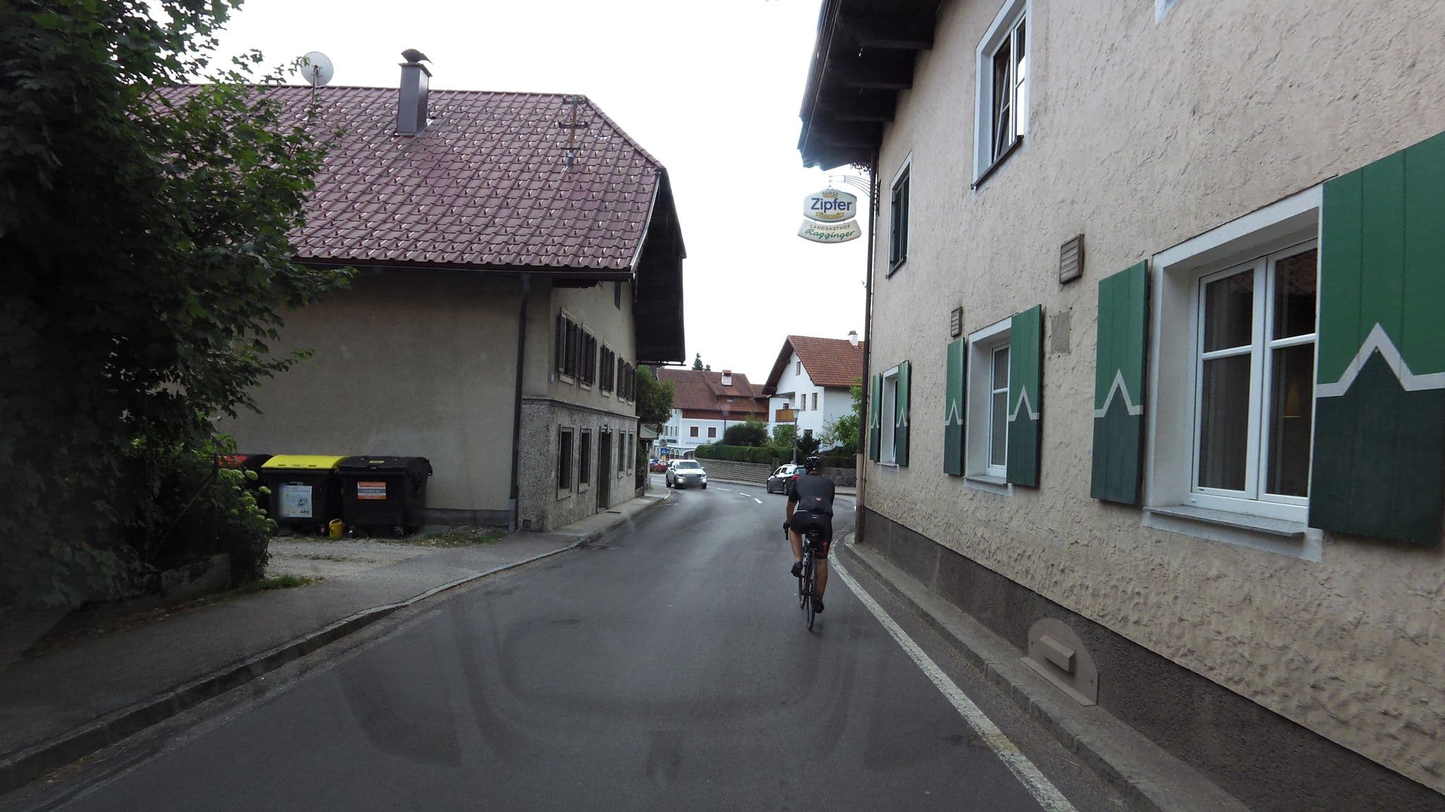 Street view near Hotel Landgasthof Ragginger, Sankt Georgen im Attergau — © czmrtn (CC BY-SA · Mapillary)