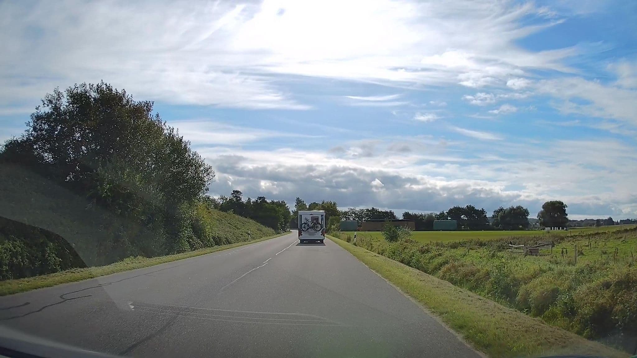 Street view near Segelblick Lee, Glücksburg — © hendel (CC BY-SA · Mapillary)