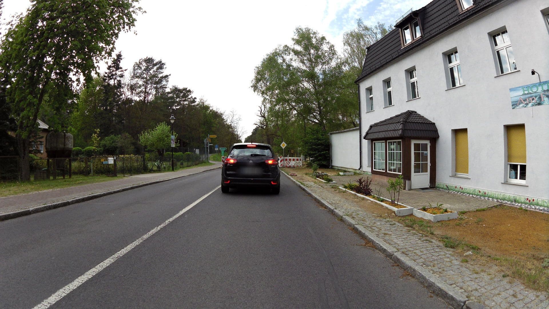 Street view near Hotel Am Fluss, Bestensee — © moenk (CC BY-SA · Mapillary)