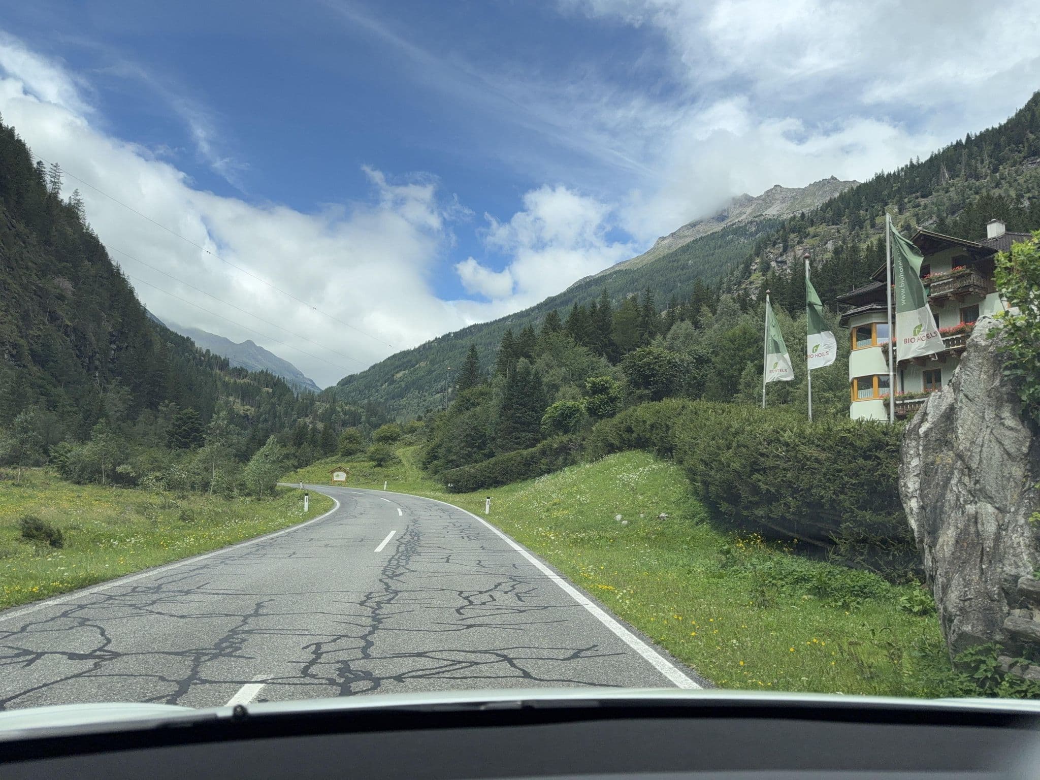 Street view near Pirker´s Natur & Bio Familienhotel, Sankt Michael im Lungau — © ottor (CC BY-SA · Mapillary)