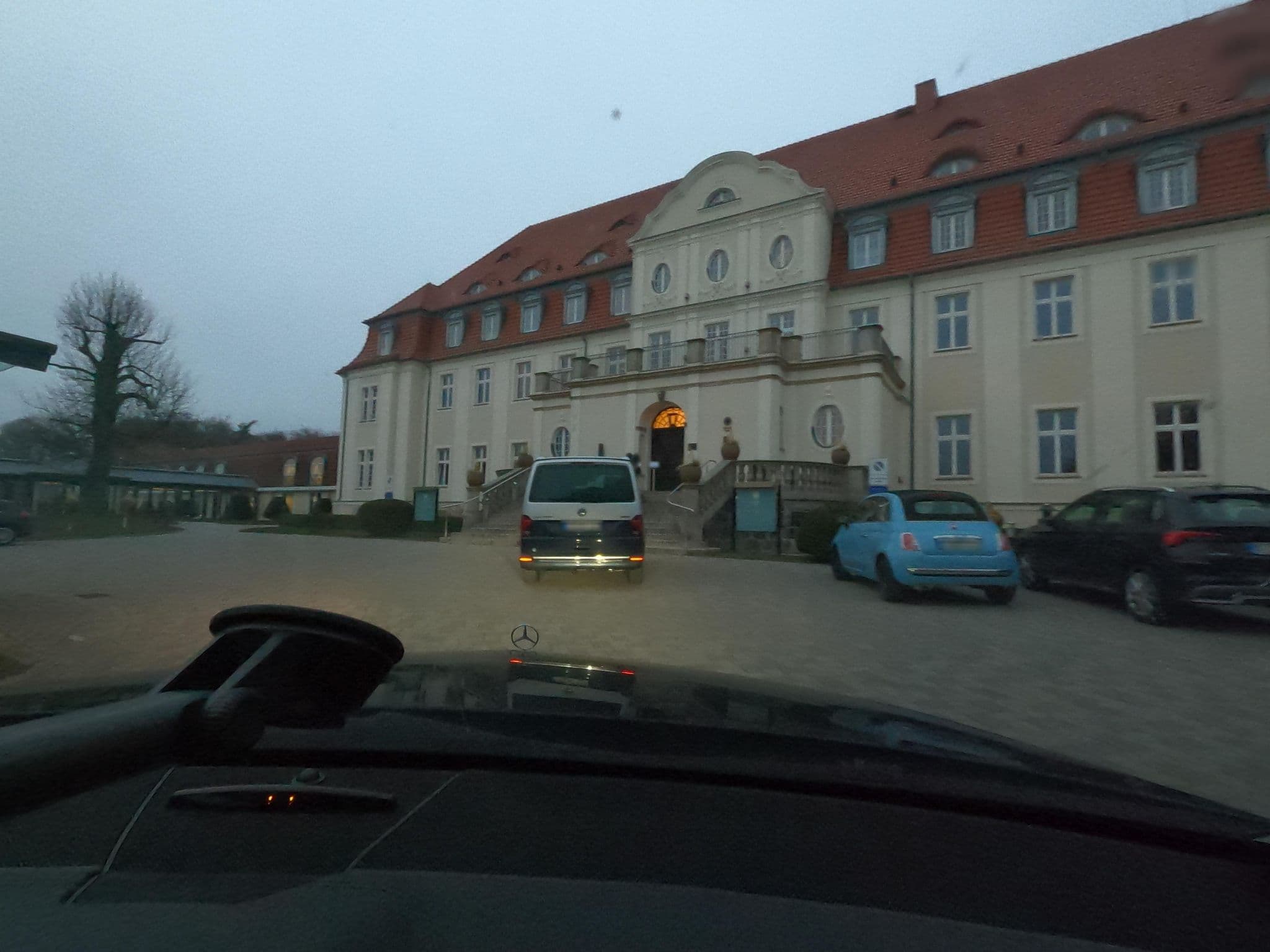 Street view near Schlosshotel Fleesensee, Malchow — © saschahaberkorn (CC BY-SA · Mapillary)