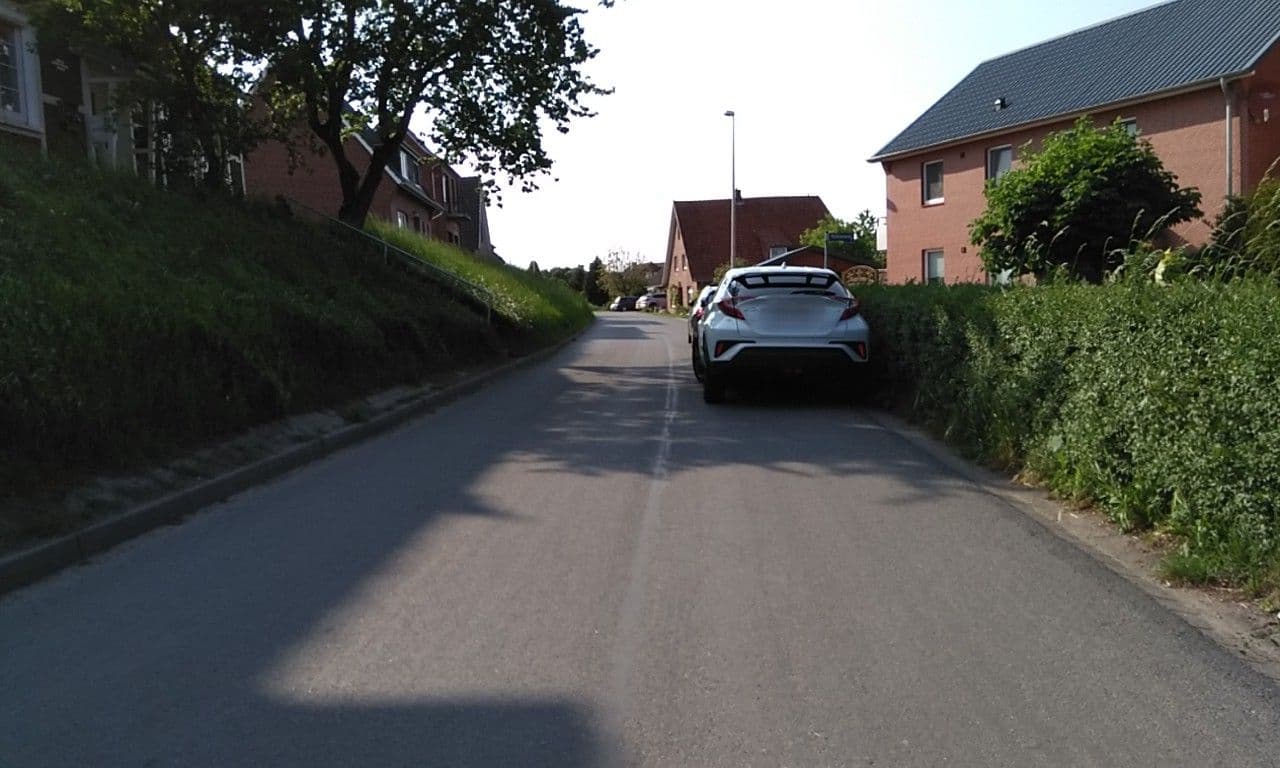 Street view near Deichkrönchsen - Ferienwohnung Altes Land, Jork — © calmapill (CC BY-SA · Mapillary)
