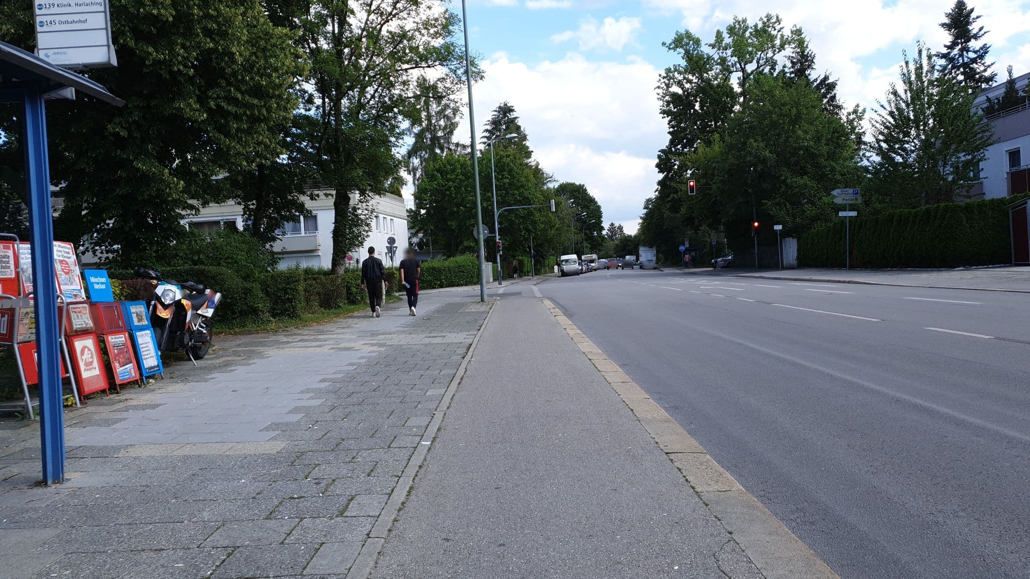 Street view near Hotel Giesing, Unterhaching — © strubbl (CC BY-SA · Mapillary)