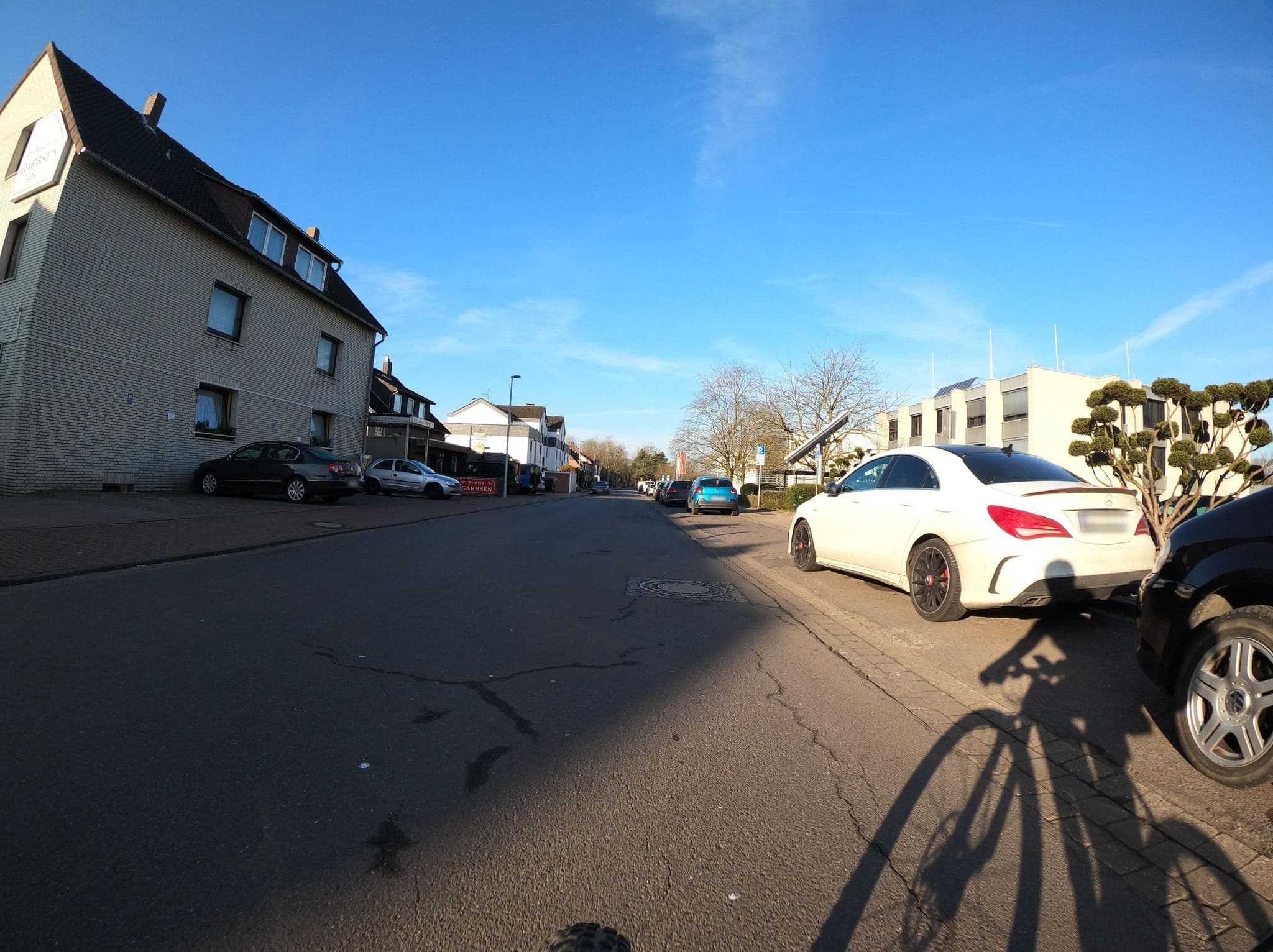 Street view near Pension Garbsen, Garbsen-Mitte — © Langfahrer (CC BY-SA · Mapillary)