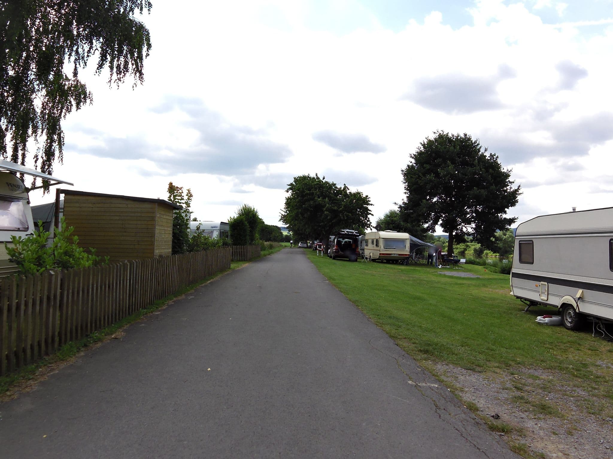 Street view near Wesercamping Höxter, Höxter — © zoegglmeyr (CC BY-SA · Mapillary)