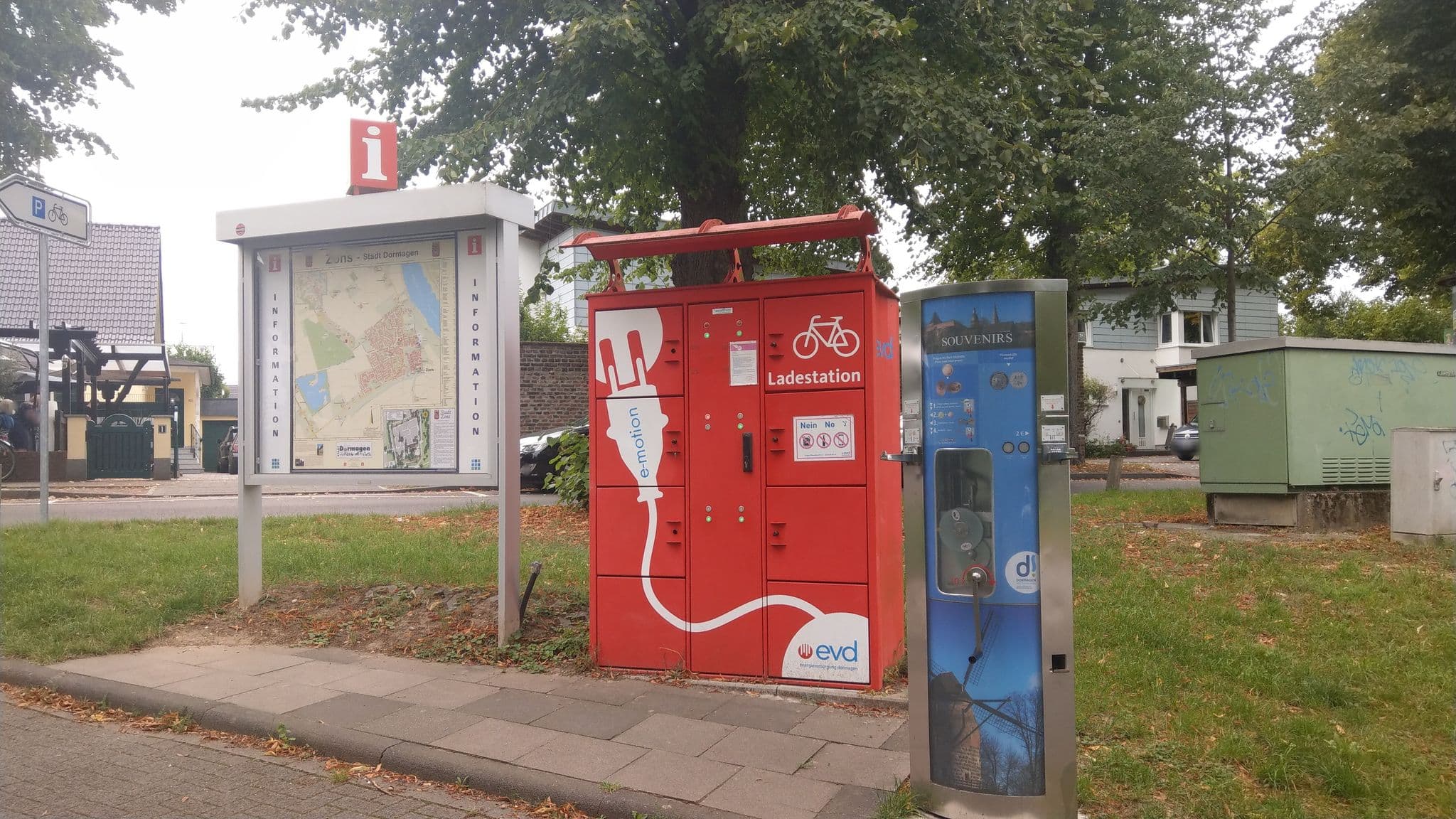 Street view near Vor dem Rheintor Dormagen-Zons, Zons — © 5rmft (CC BY-SA · Mapillary)