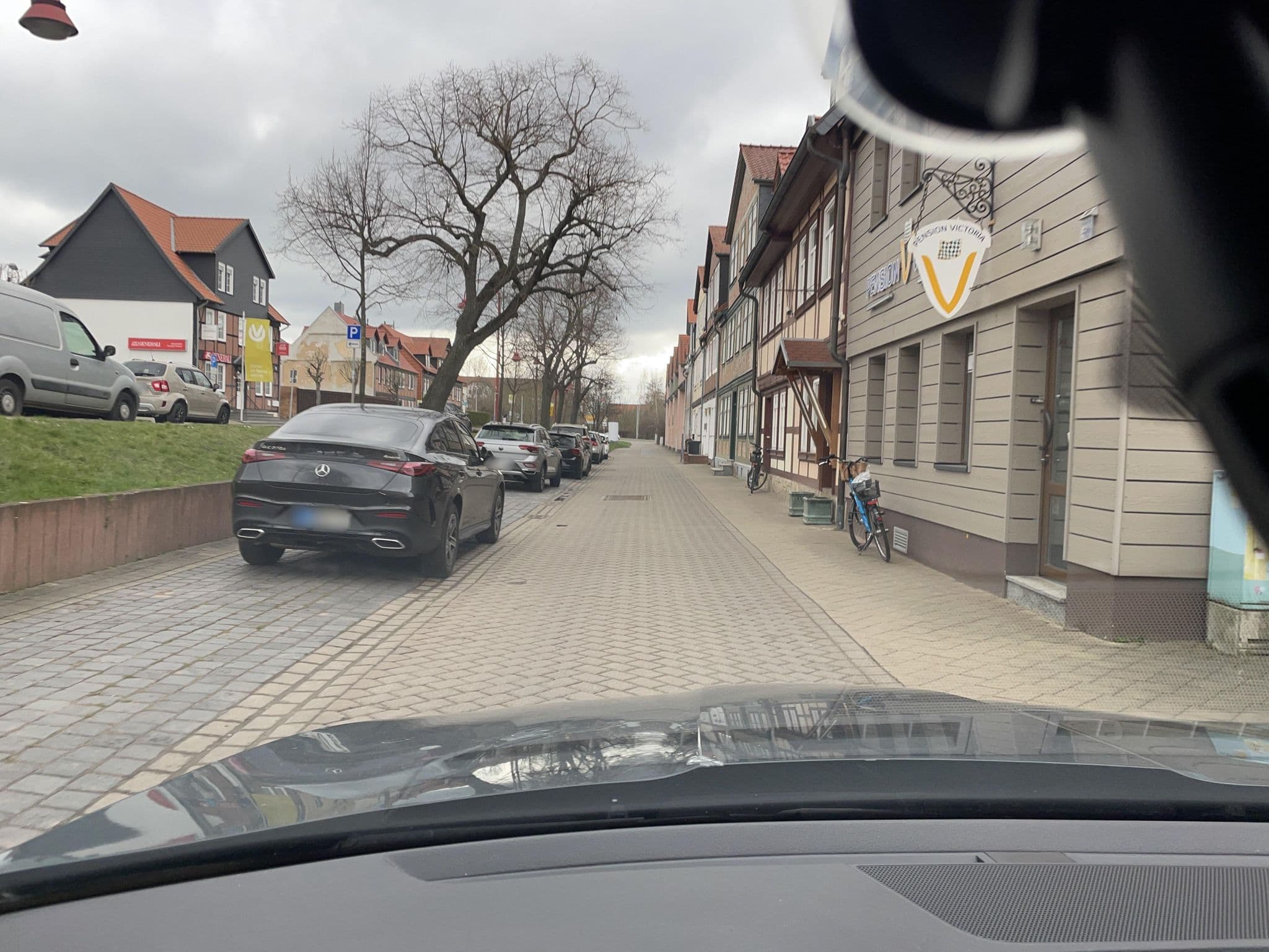 Street view near Pension Victoria, Halberstadt — © surveyor99 (CC BY-SA · Mapillary)