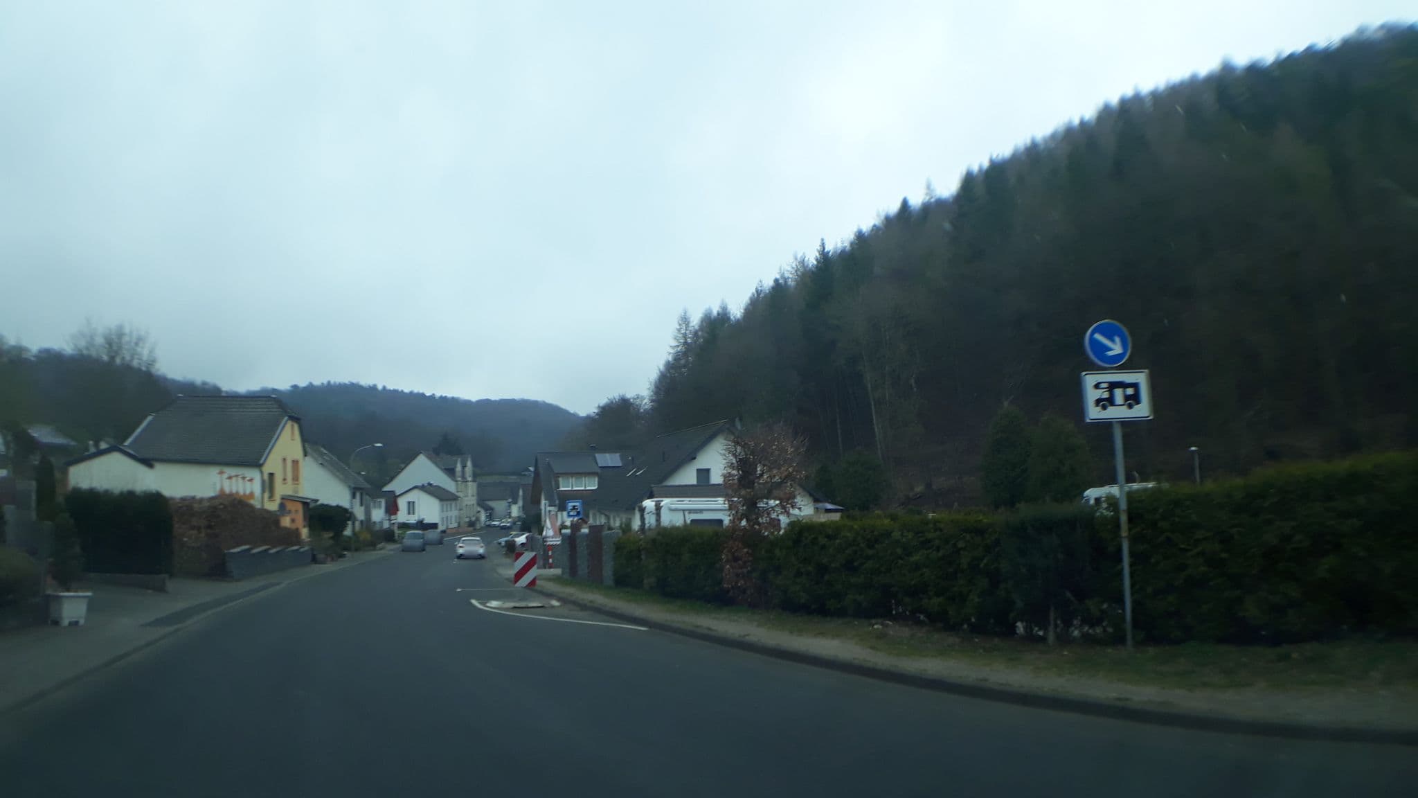 Street view near Wohnmobilpark Urft, Kall — © tobiasreg (CC BY-SA · Mapillary)