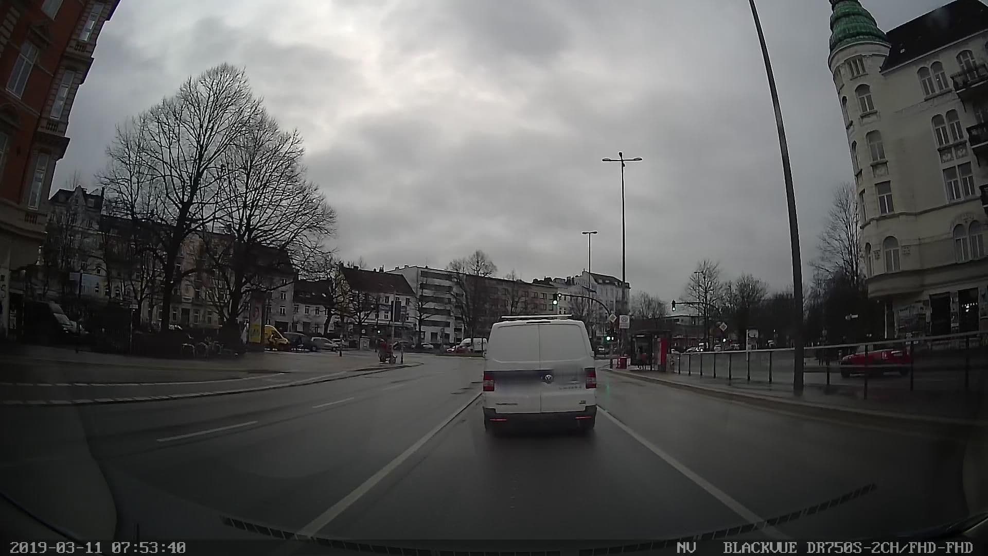 Street view near Altan Hotel, St. Pauli — © kevinq (CC BY-SA · Mapillary)