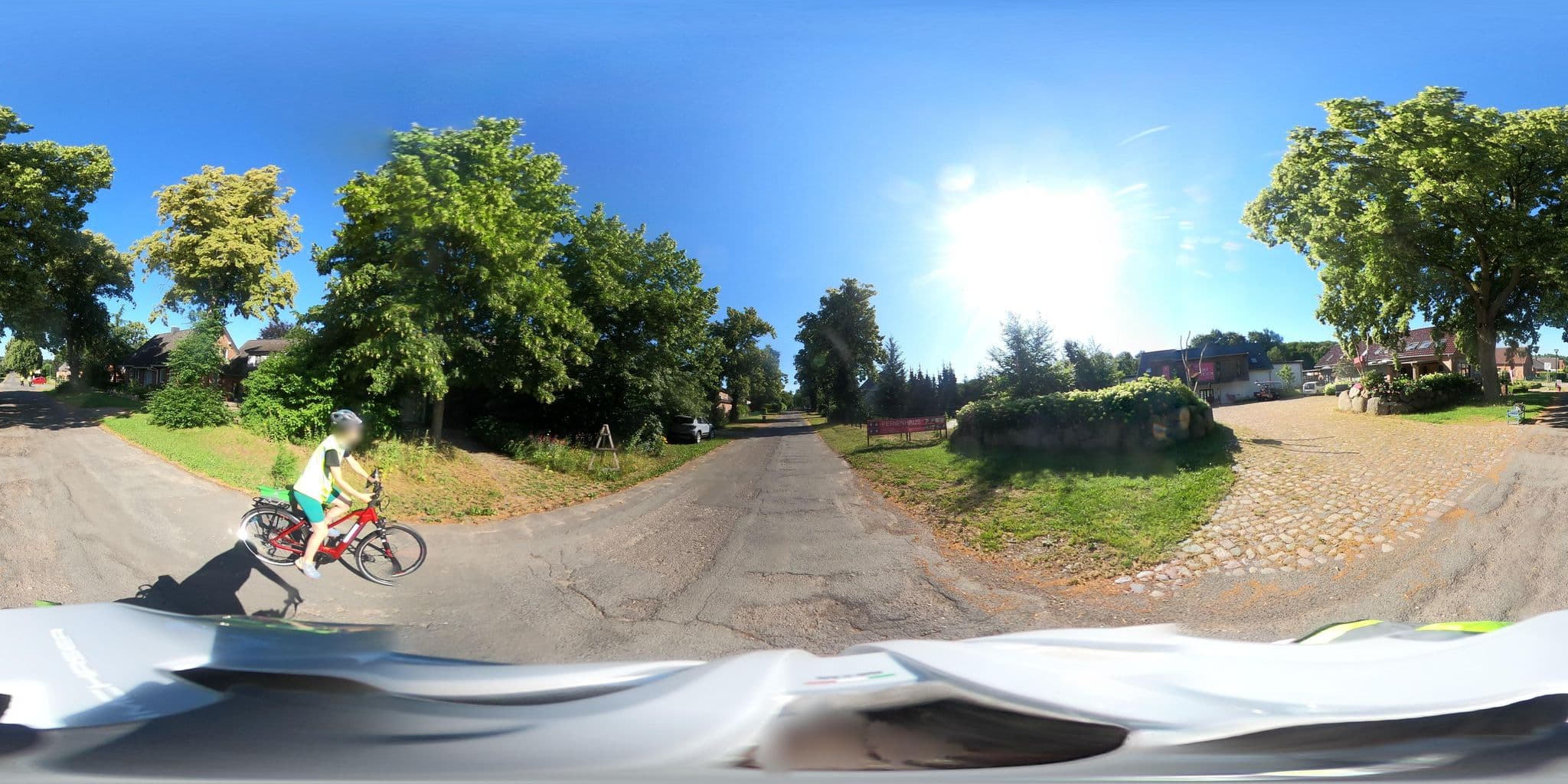 Street view near Kunst Pension Frahm, Pinnow — © Mobilitaetswerk (CC BY-SA · Mapillary)