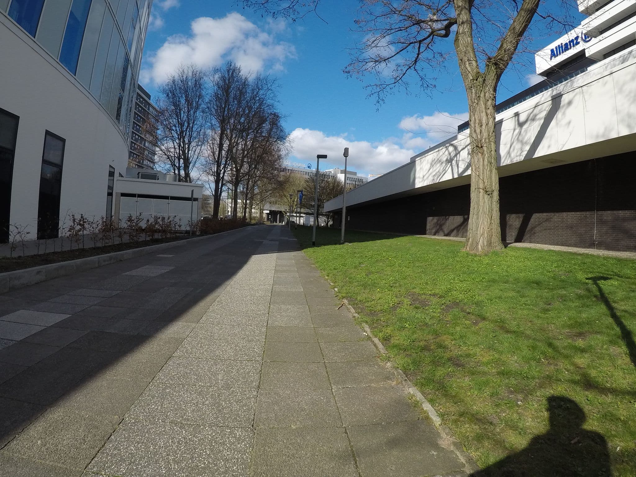 Street view near Holiday Inn Hamburg - City Nord, Barmbek-Nord — © veloroute_hamburg (CC BY-SA · Mapillary)
